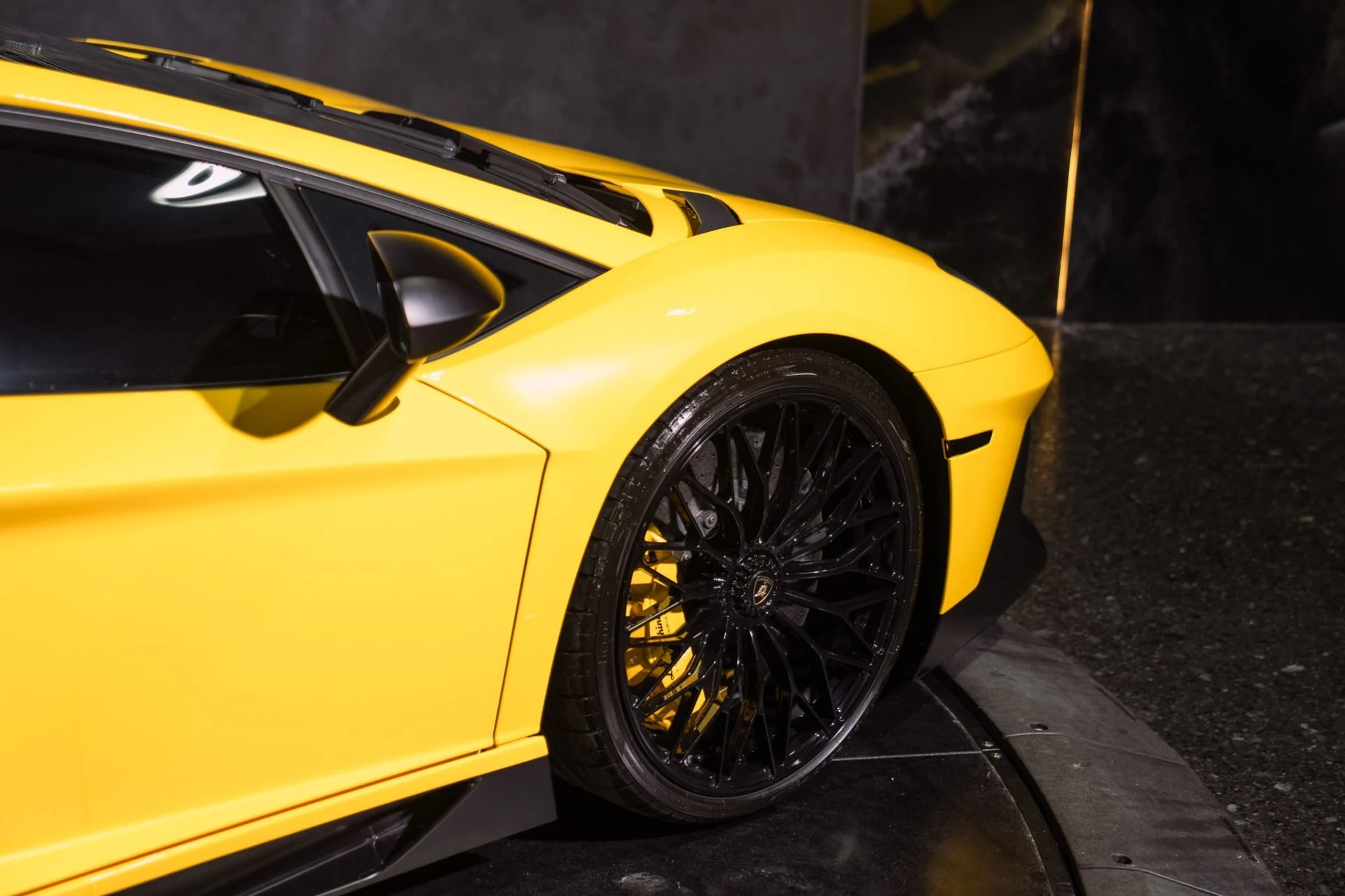mph013_1230219467_Used_2016_Lamborghini_Aventador_LP_750_4_SV_Full_Carbon_Interior_with_Carbon_Seats_1792521135_48924a1093