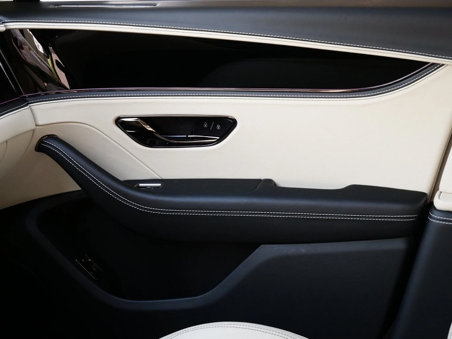 mph013_1238335835_f5a28132db77df57155467f793ca92c9x_2830097fe4