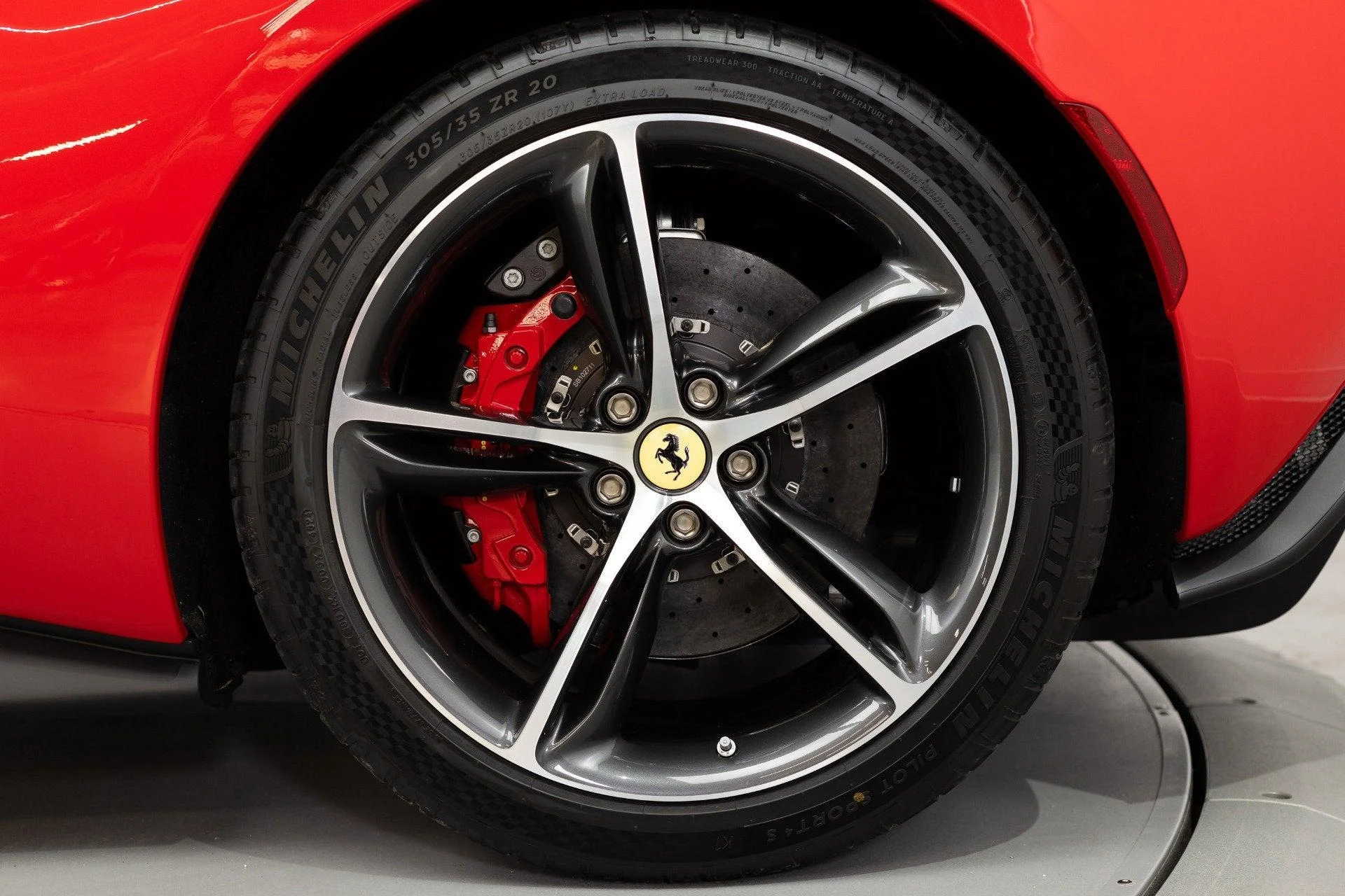 mph013_1241044325_Used_2026_Ferrari_296_GTB_1778334344_6b310f9403