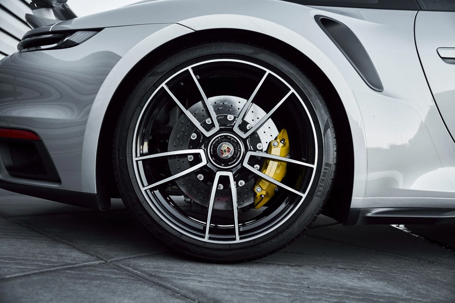 mph013_124125466_Used_2021_Porsche_911_Turbo_S_1769305642_7b8773b627