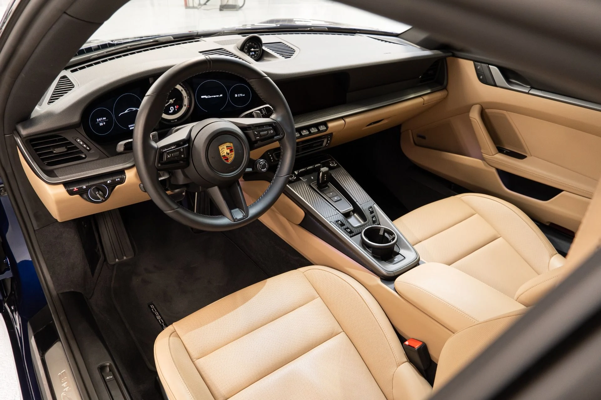 mph013_1243949958_Used_2024_Porsche_911_Carrera_S_1762982926_9ec13f172a