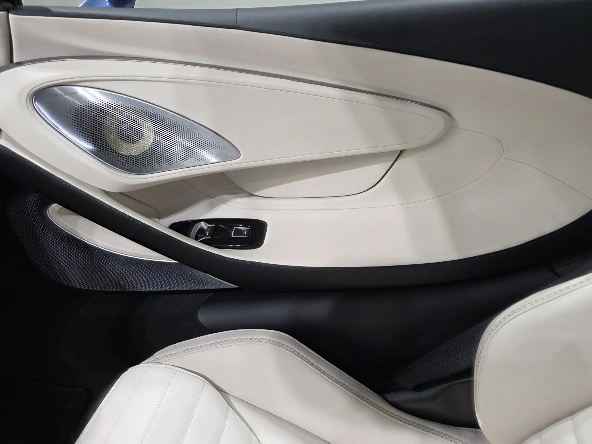 mph013_1258589273_cb3178cf2d315ff060f634a63a546849_78683d14dc