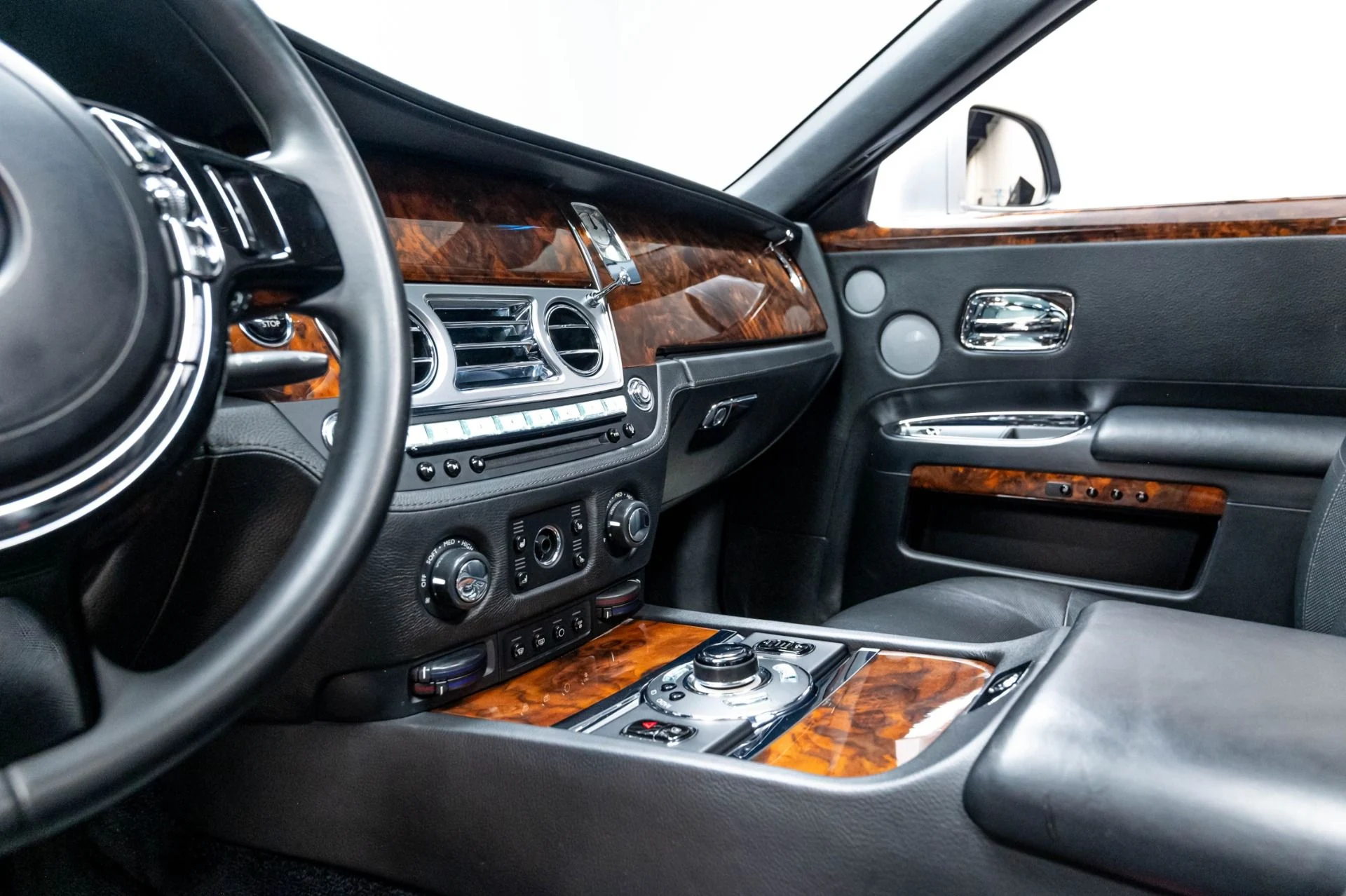 mph013_125957169_Used_2012_Rolls_Royce_Ghost_1778014944_f43afe1406