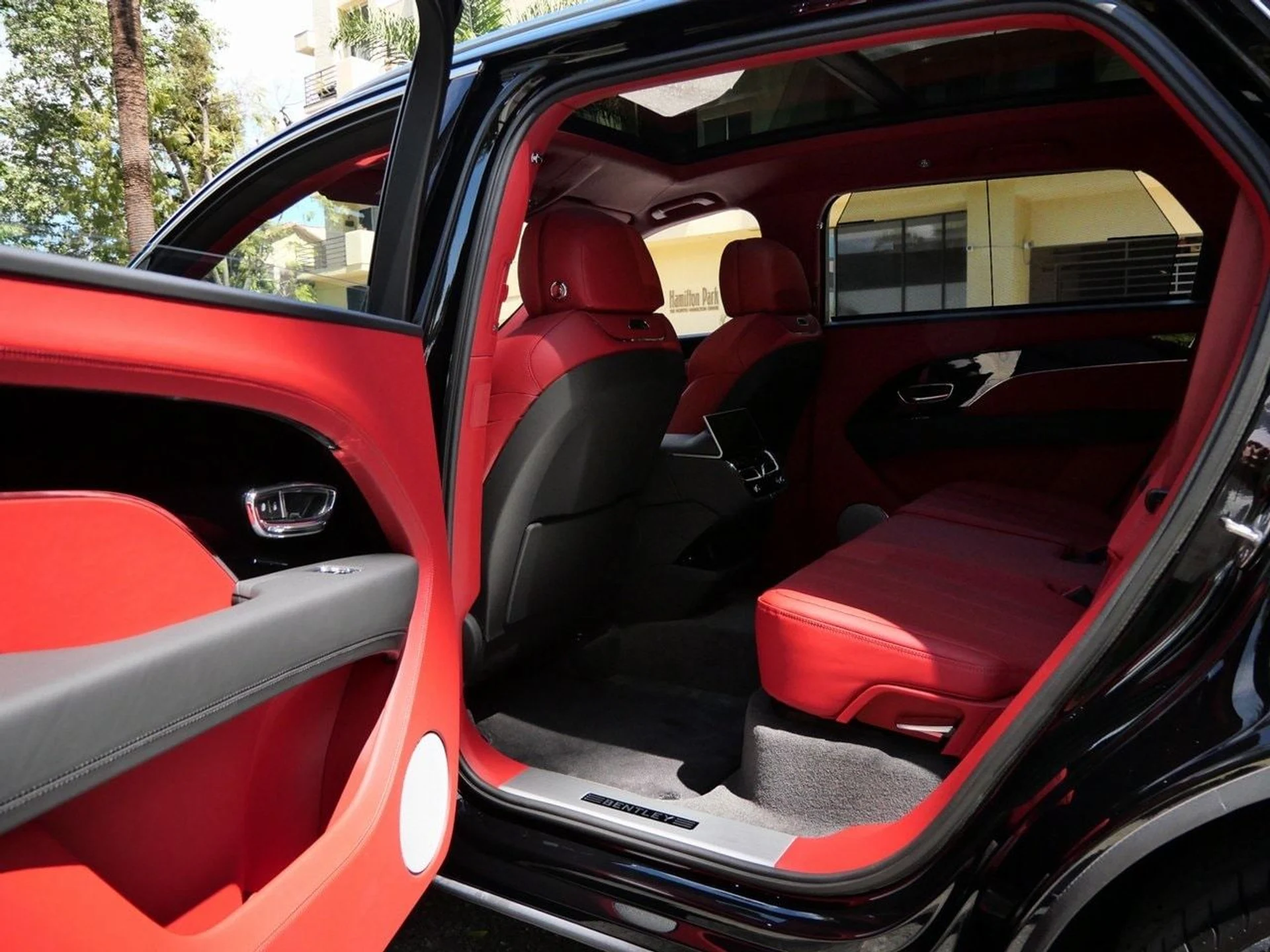 mph013_1266913060_22432f1c3e6adf0c439a3c5f470b4bd3x_71bef8bbbd