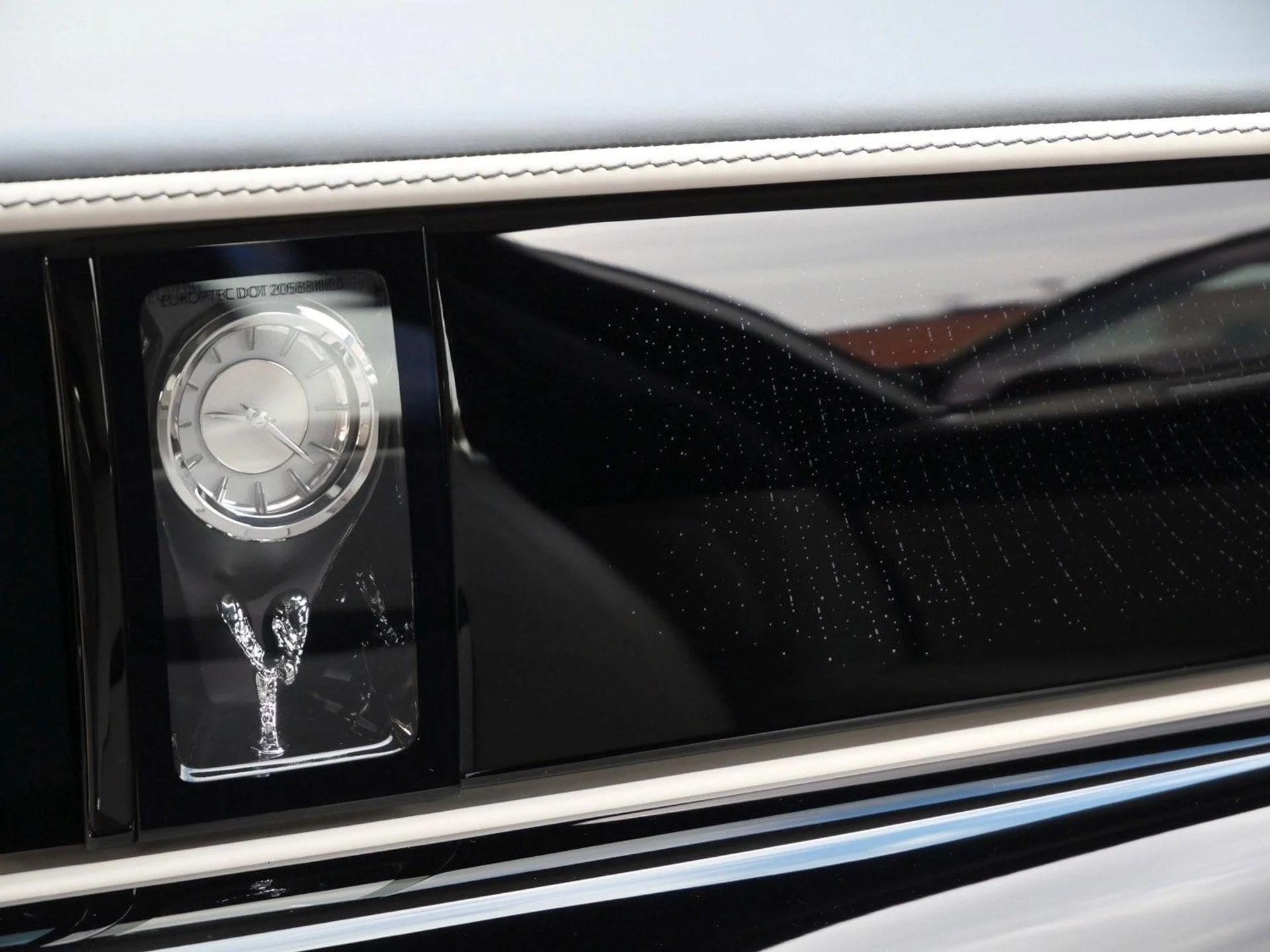 mph013_126802835_bf8fb5098d5d552b0bd9491efec2ddddx_49c2a96612