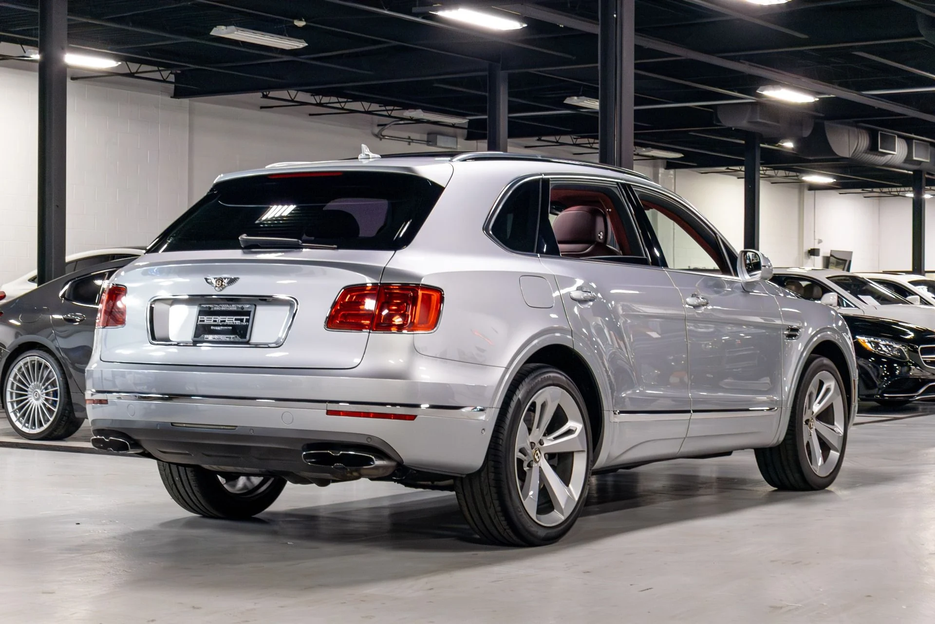 mph013_1271683669_Used_2020_Bentley_Bentayga_V8_1776285953_13c140bb8b