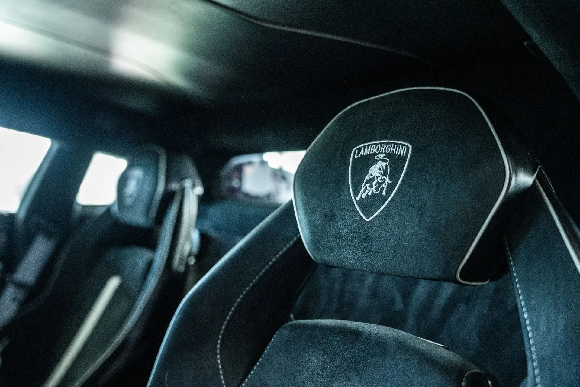 mph013_1275593846_Used_2016_Lamborghini_Aventador_LP_750_4_SV_1769476657_17da8b1314