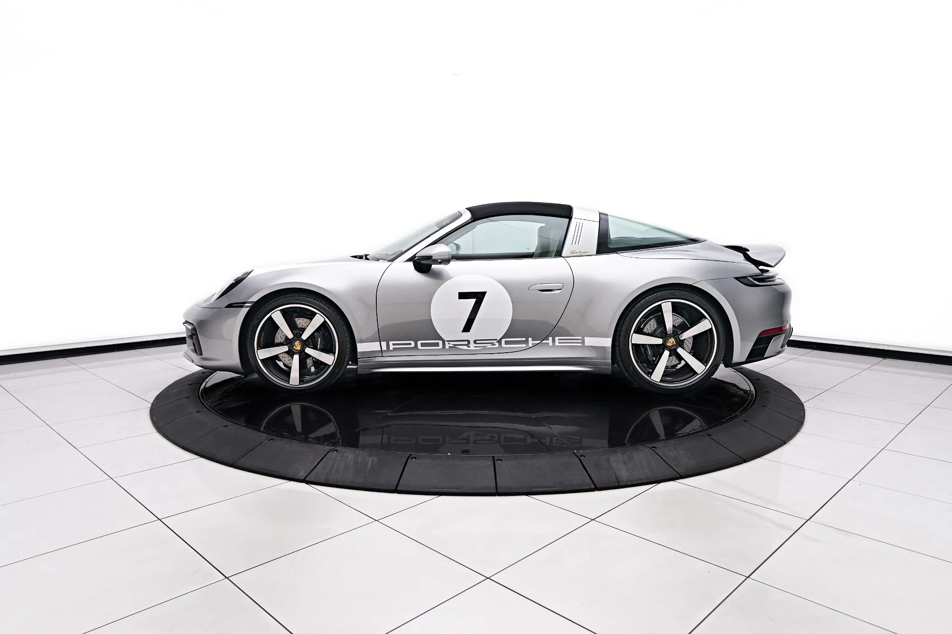 mph013_1276552994_Used_2021_Porsche_911_Targa_4_S_1757037618_45f67f67dc