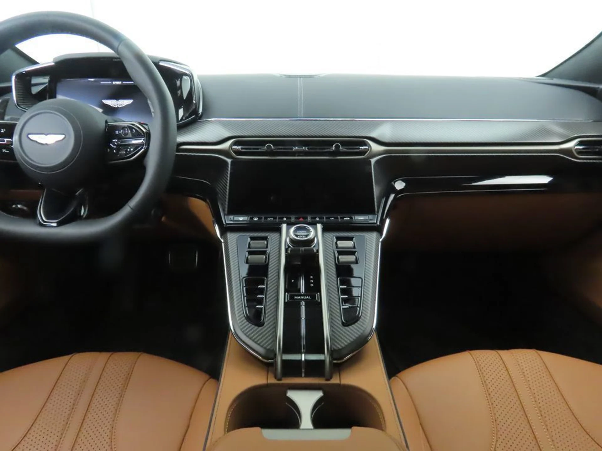 mph013_127726153_used_2025_aston_martin_vantage_coupe_8119_22984351_14_1024_2992fba579