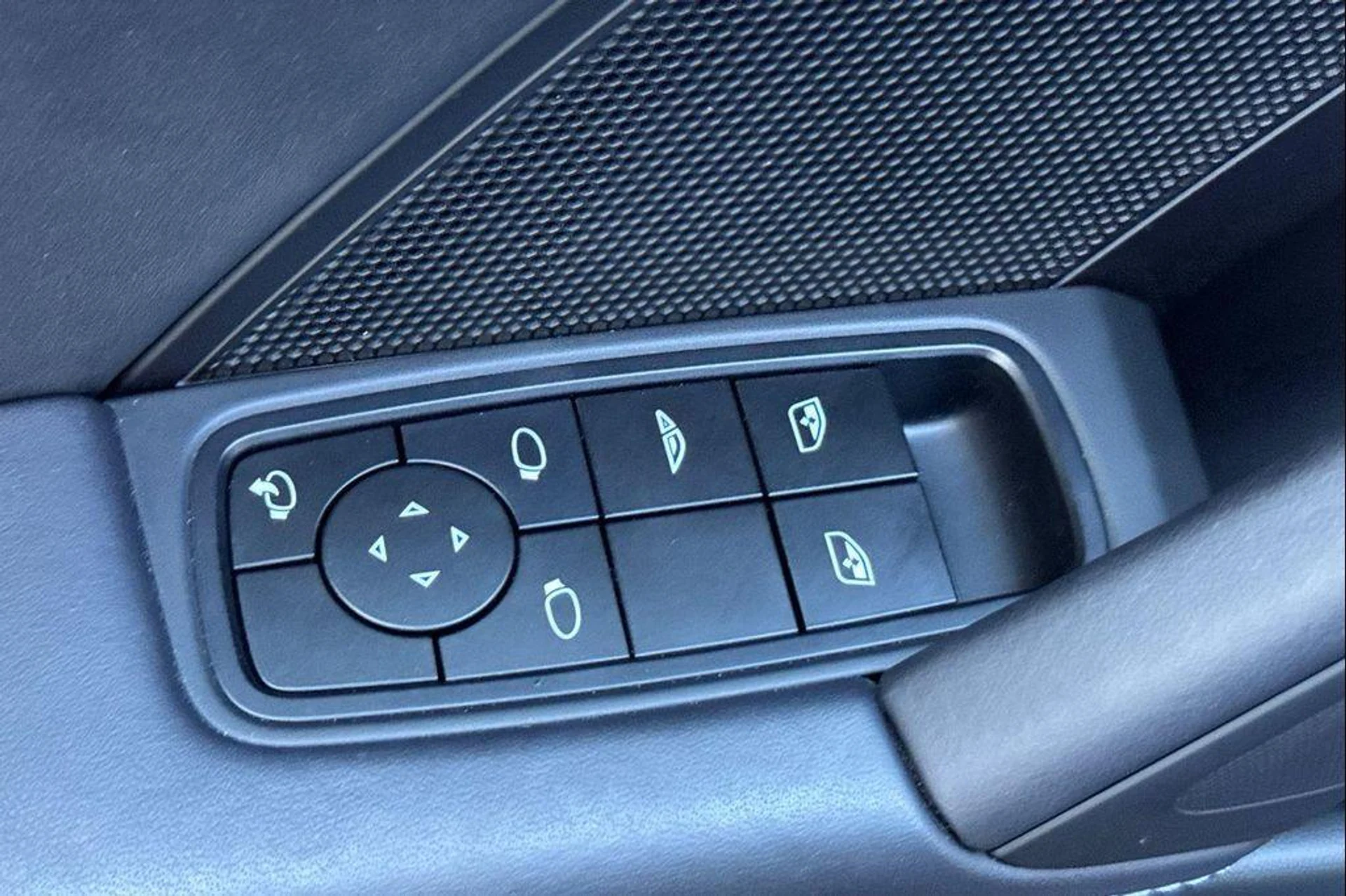 mph013_128083999_ahl_Udd_Qf_Q8_Gt_C_Nn_H4rl_EJ_Bwuyp_E_8c47175c4f