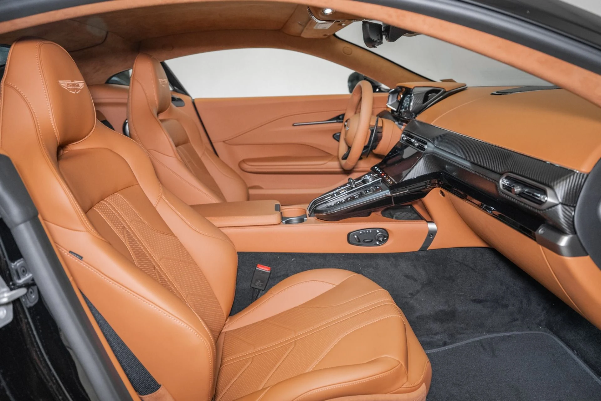 mph013_1283718010_New_2026_ASTON_MARTIN_VANTAGE_1759283395_a0bb77f460