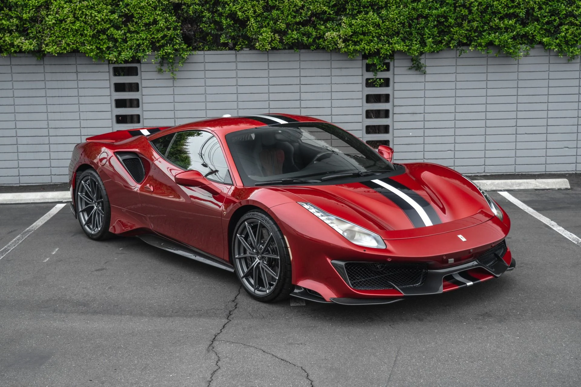 mph013_1284739529_Used_2019_Ferrari_488_Pista_1759877636_b887e200d1