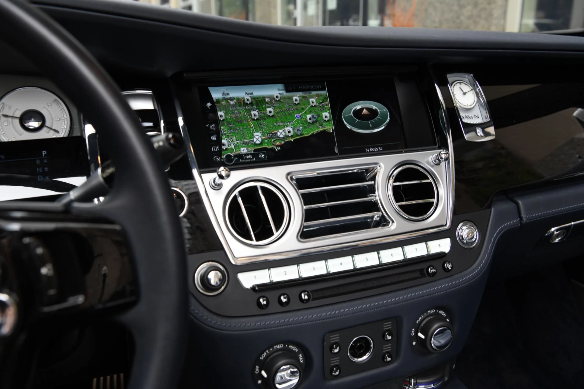 mph013_1288443360_10800_p15_l_d449f833c3