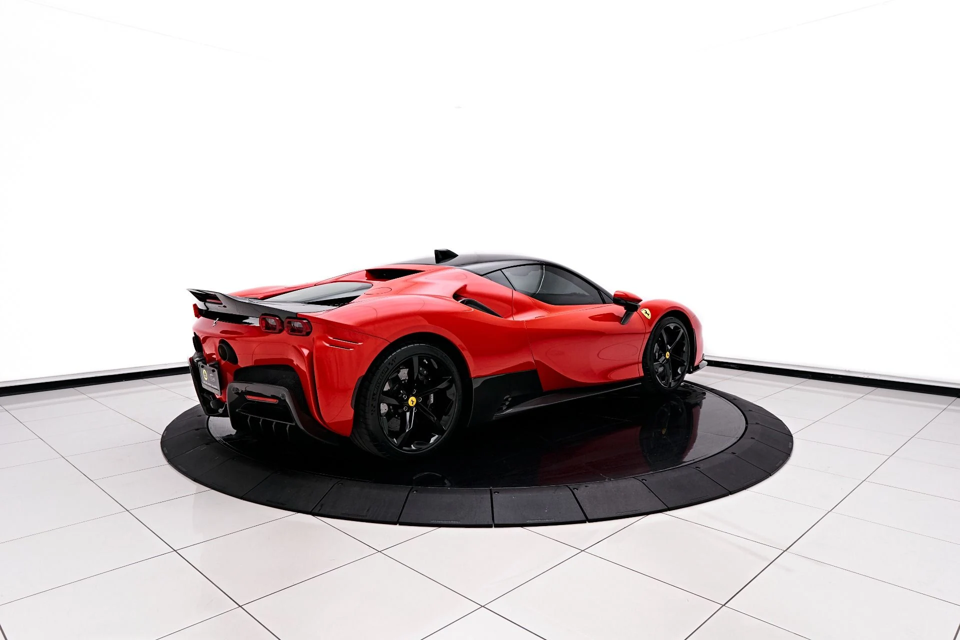 mph013_1290870289_Used_2021_Ferrari_SF_90_Stradale_Base_1690065586_fcbbbec6b4