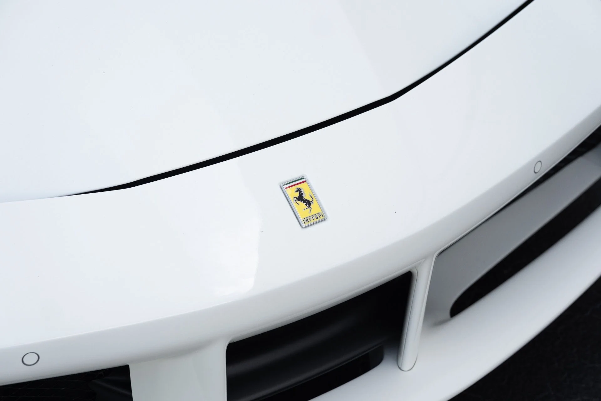 mph013_1290907192_Used_2017_Ferrari_488_GTB_1776194926_5824994aed