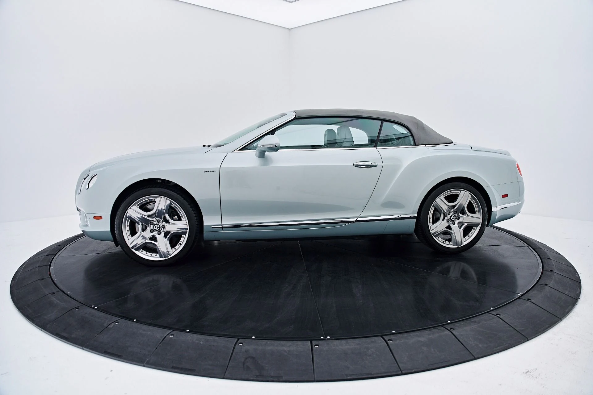 mph013_1291136576_Used_2014_Bentley_Continental_GTC_Base_1786670617_ce9b4f6294