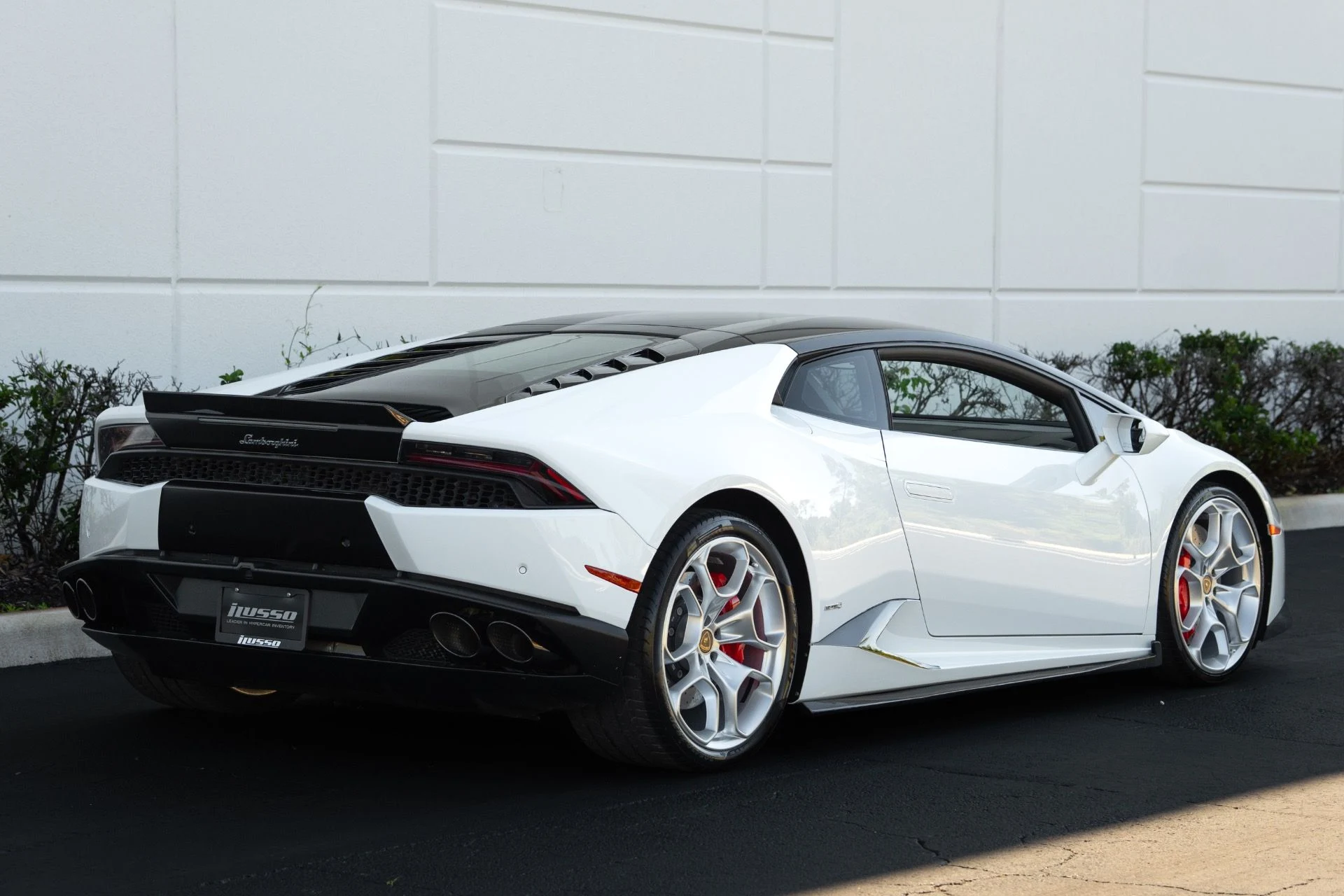 mph013_1292211899_Used_2016_Lamborghini_Huracan_LP_610_4_1771995727_67bf573cc3