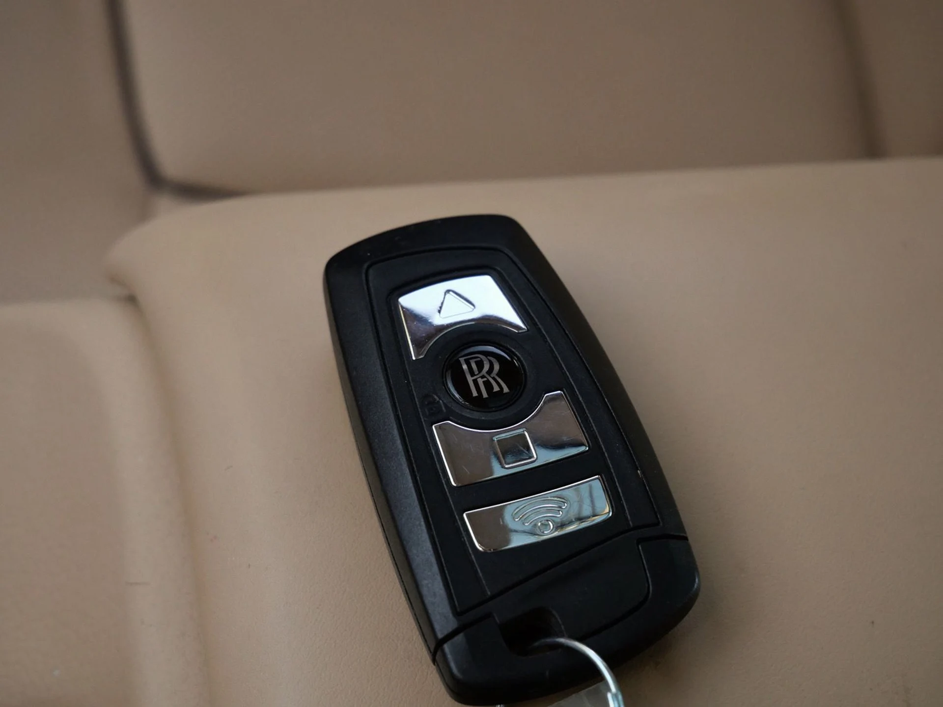 mph013_1294003815_719e98a5e6aadcfbac631613c01a59e7x_f1fff807b3