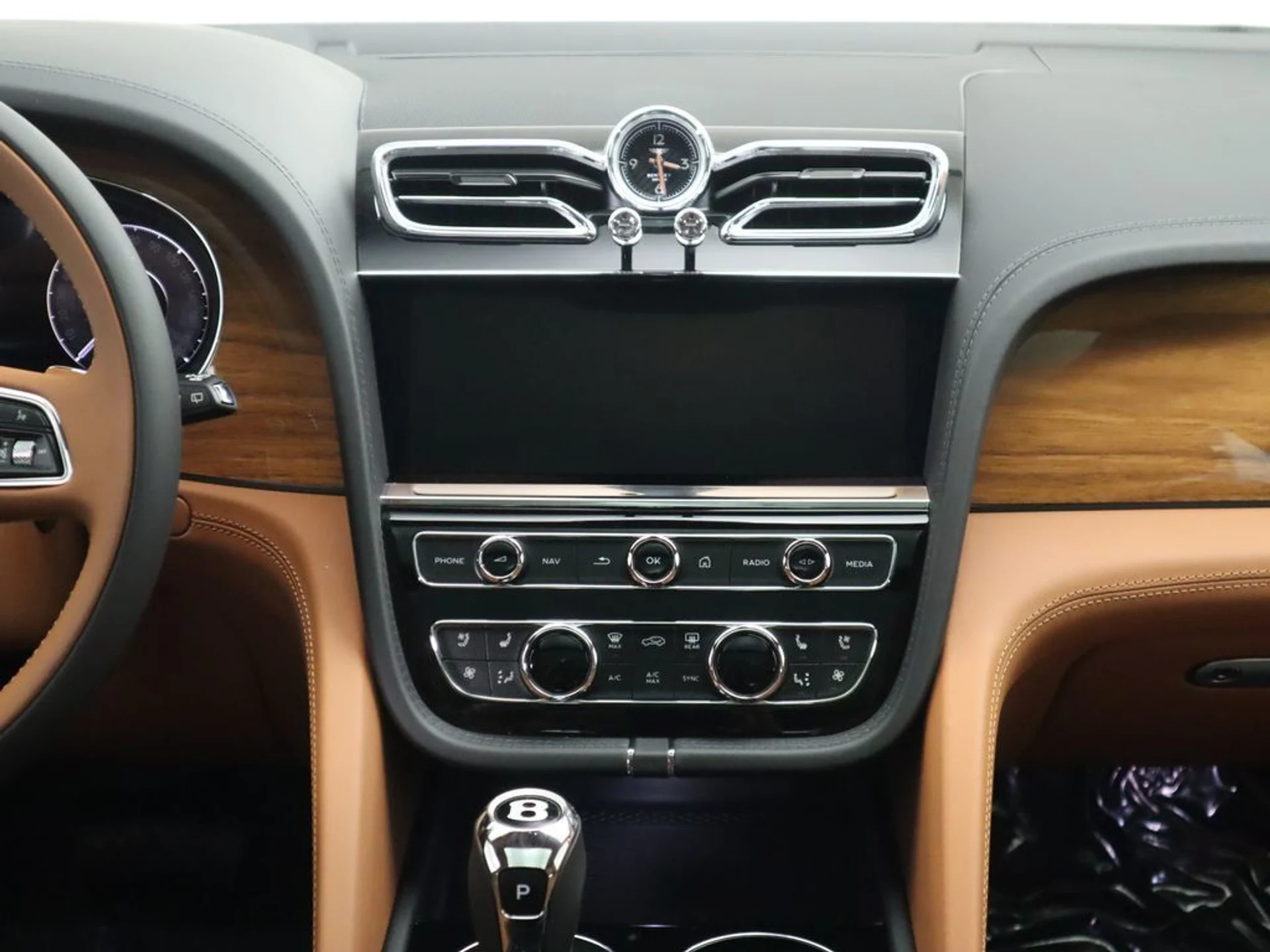 mph013_130136944_new_2025_bentley_bentayga_v8awd_8119_22910537_14_1024_da0da1a482