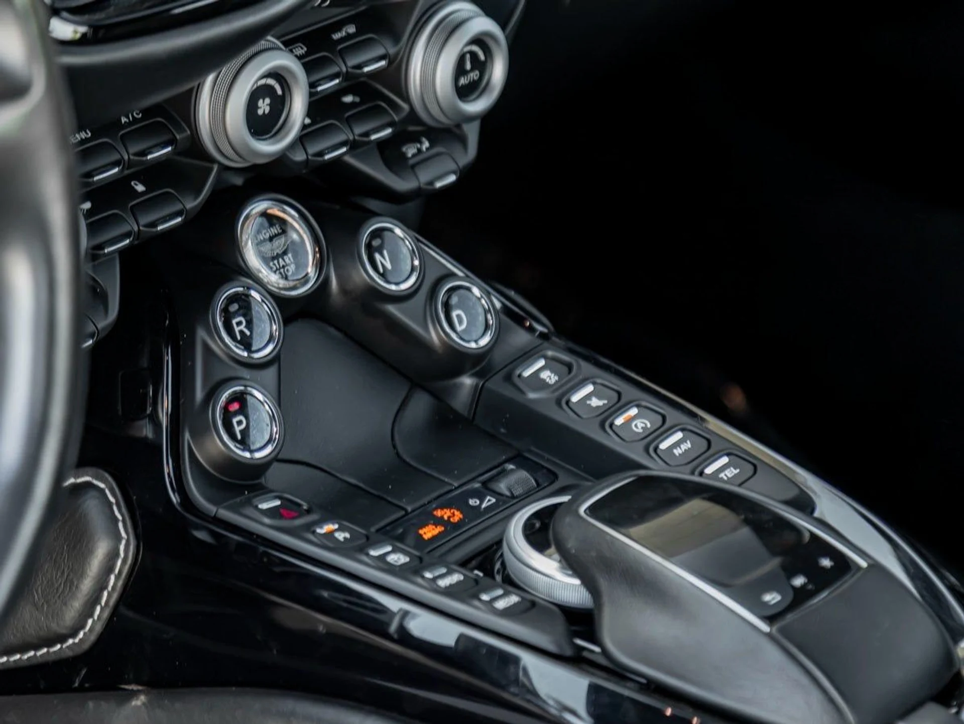 mph013_1305465100_14_593ce3d6bc