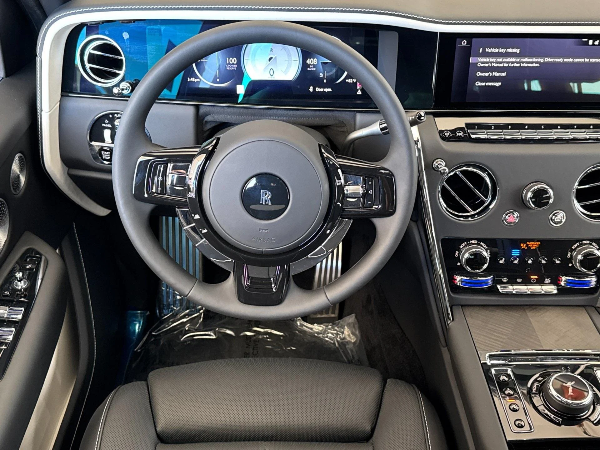 mph013_1306872735_New_2025_Rolls_Royce_Cullinan_Base_1756909310_4c474cac9f