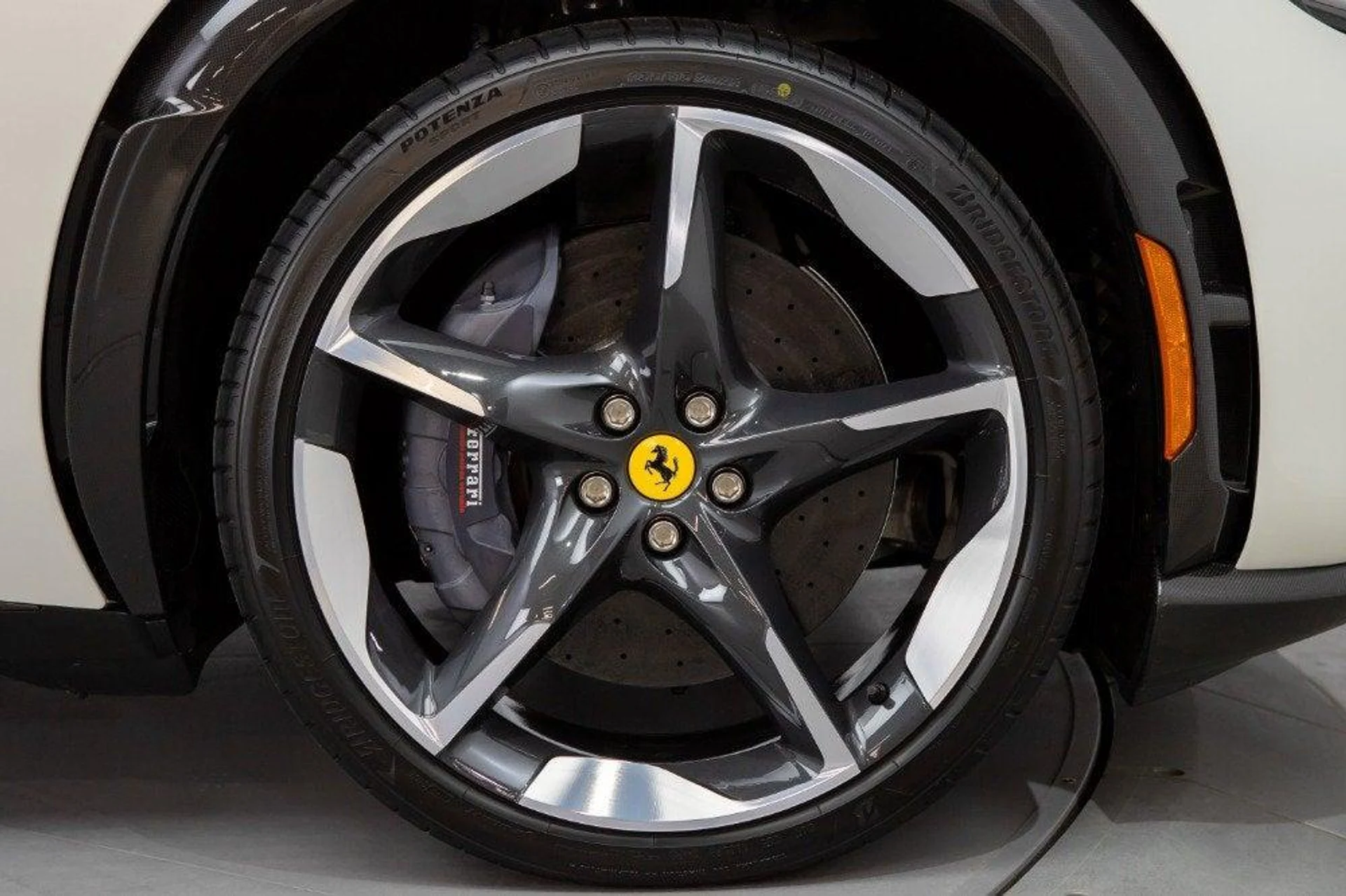 mph013_1315933396_Used_2023_Ferrari_Purosangue_1787233428_7dc9361441