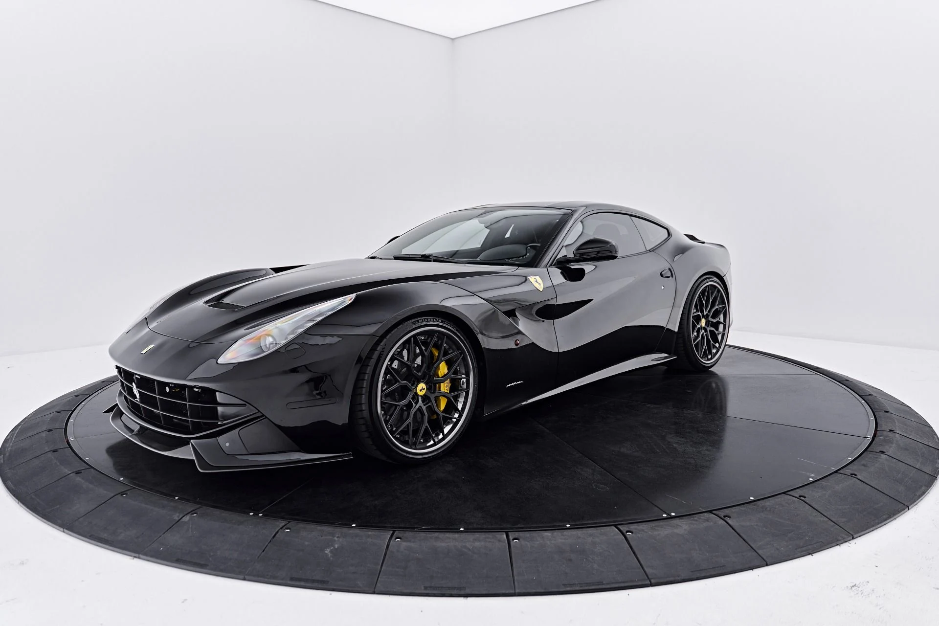 mph013_1334581362_Used_2015_Ferrari_F12_Berlinetta_1790206479_6199a0c9cf