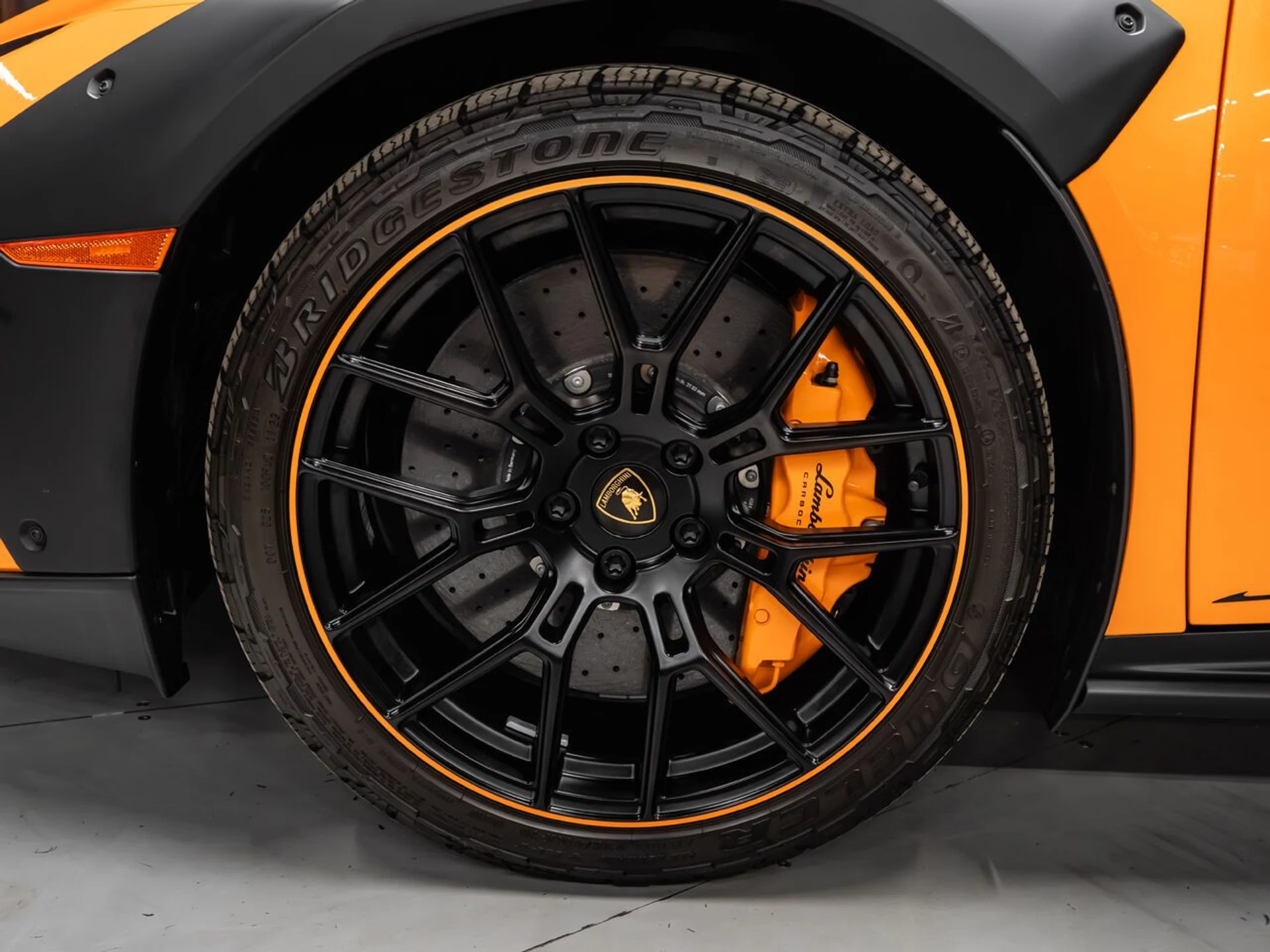 mph013_1335688730_lamborghini_huracan_2023_f0f01a9fb5