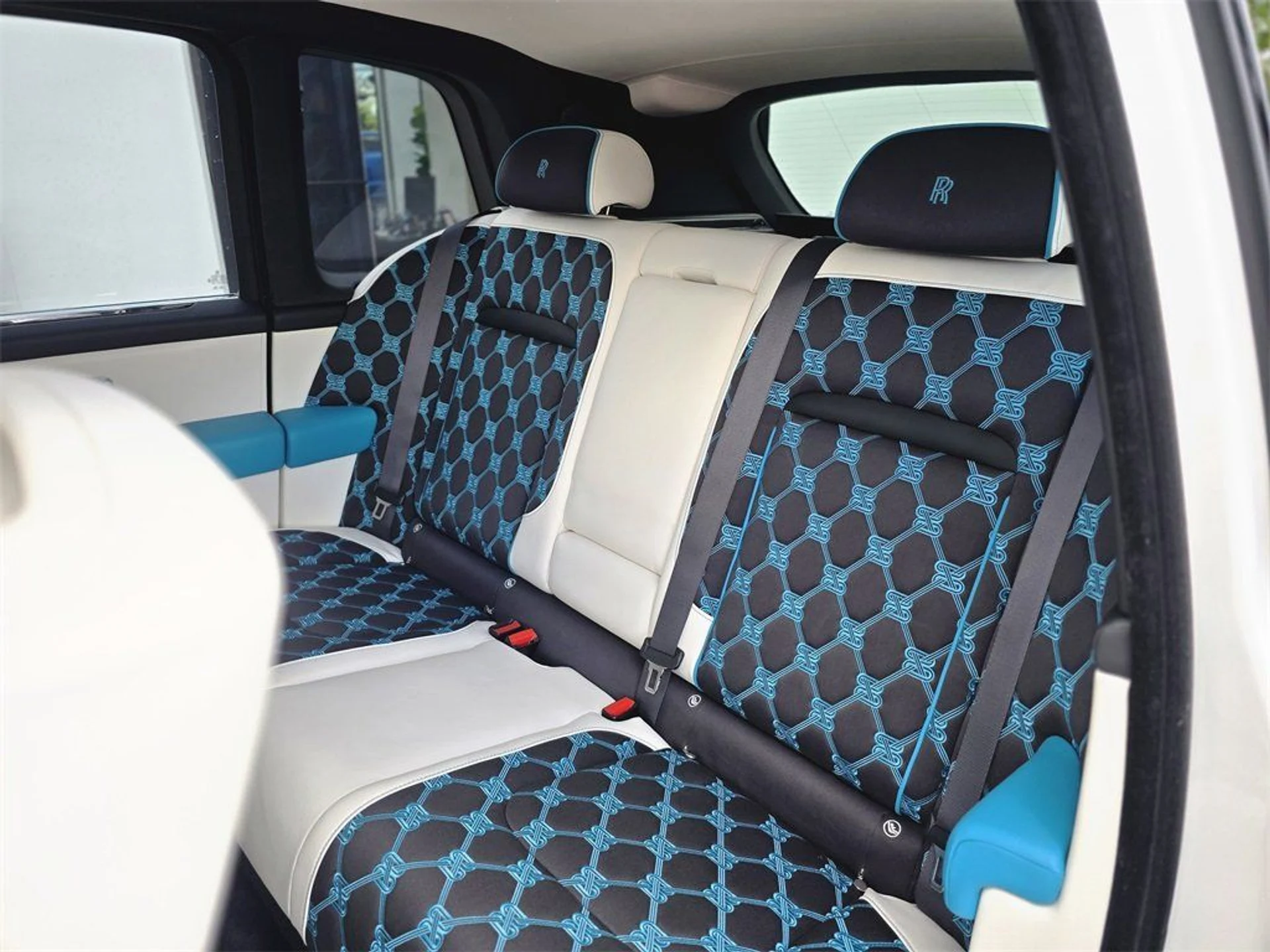 mph013_1342763306_e49f086f109f37e609980e68881f40cb_f82a95512e