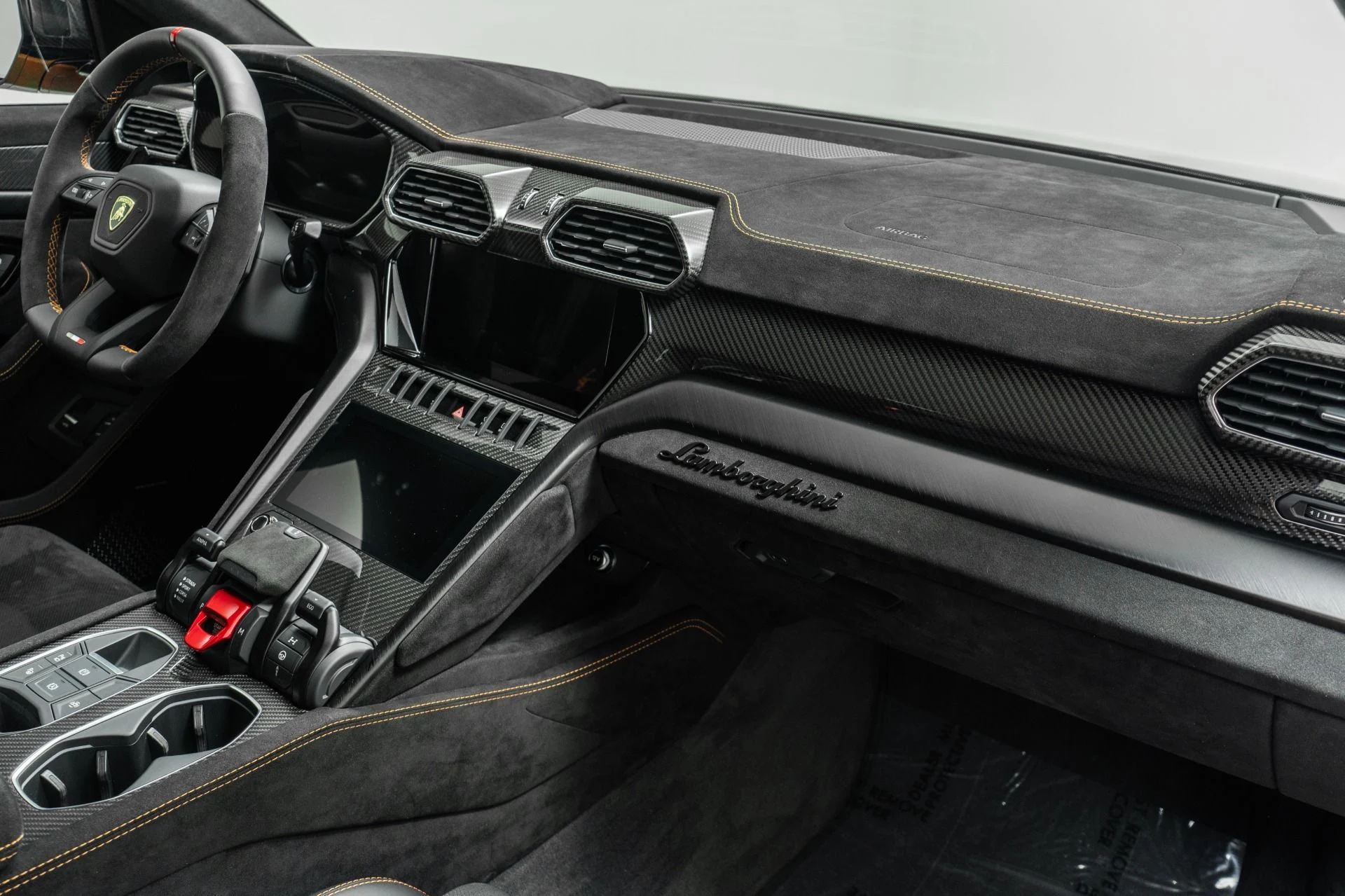 mph013_1344234136_Used_2024_Lamborghini_Urus_Performante_1779475320_60b97ea96e
