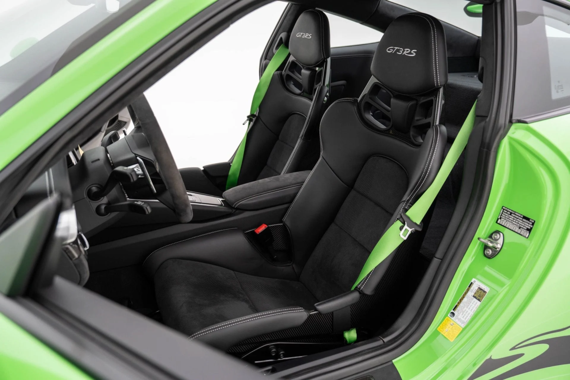 mph013_1351762032_Used_2019_Porsche_911_GT_3_RS_1774471163_8107a1e204