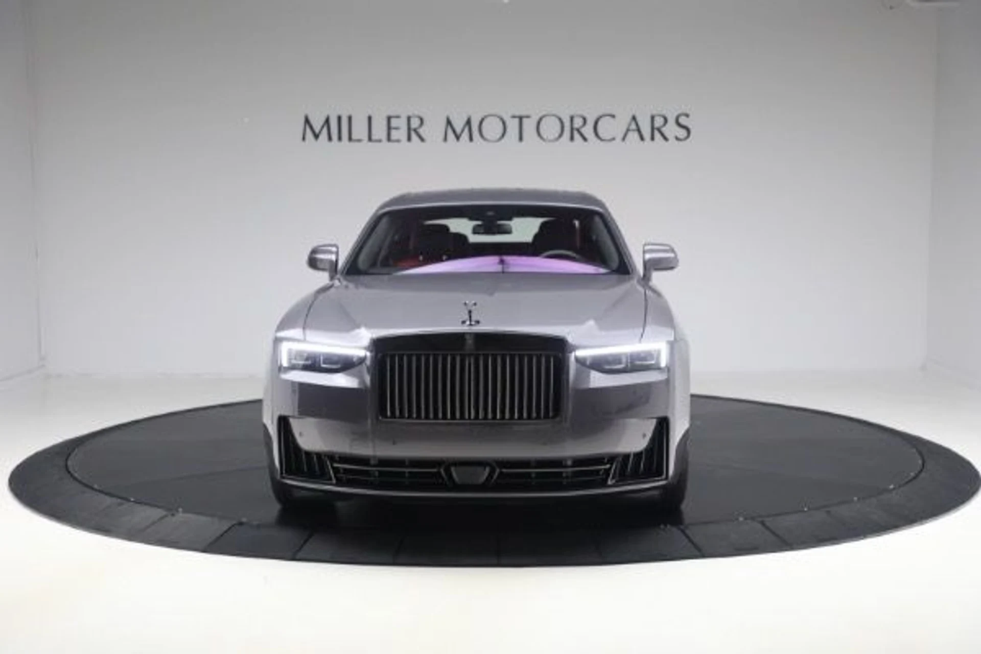mph013_1353210922_New_2025_Rolls_Royce_Black_Badge_Ghost_0c85211fbd
