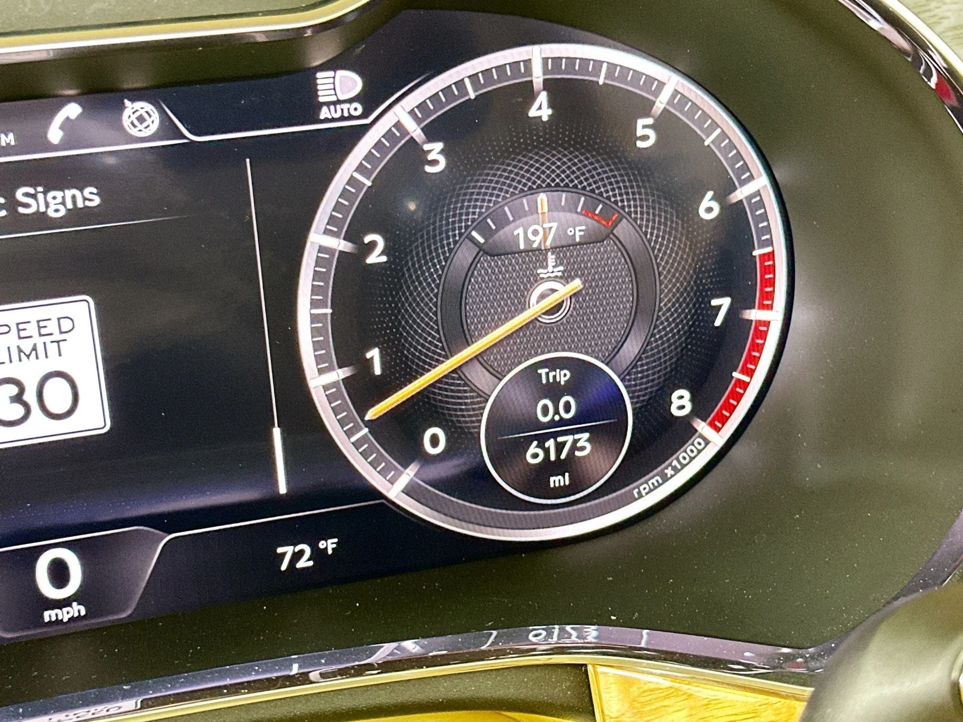 mph013_1357225336_14_01baf26299