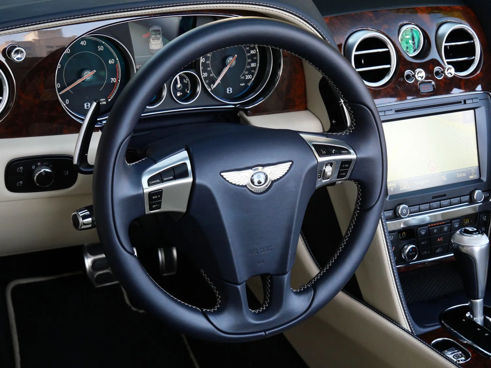 mph013_1361182707_c2acf7daaeb1eb36474246cc7856bf0bx_7f08b9f36a