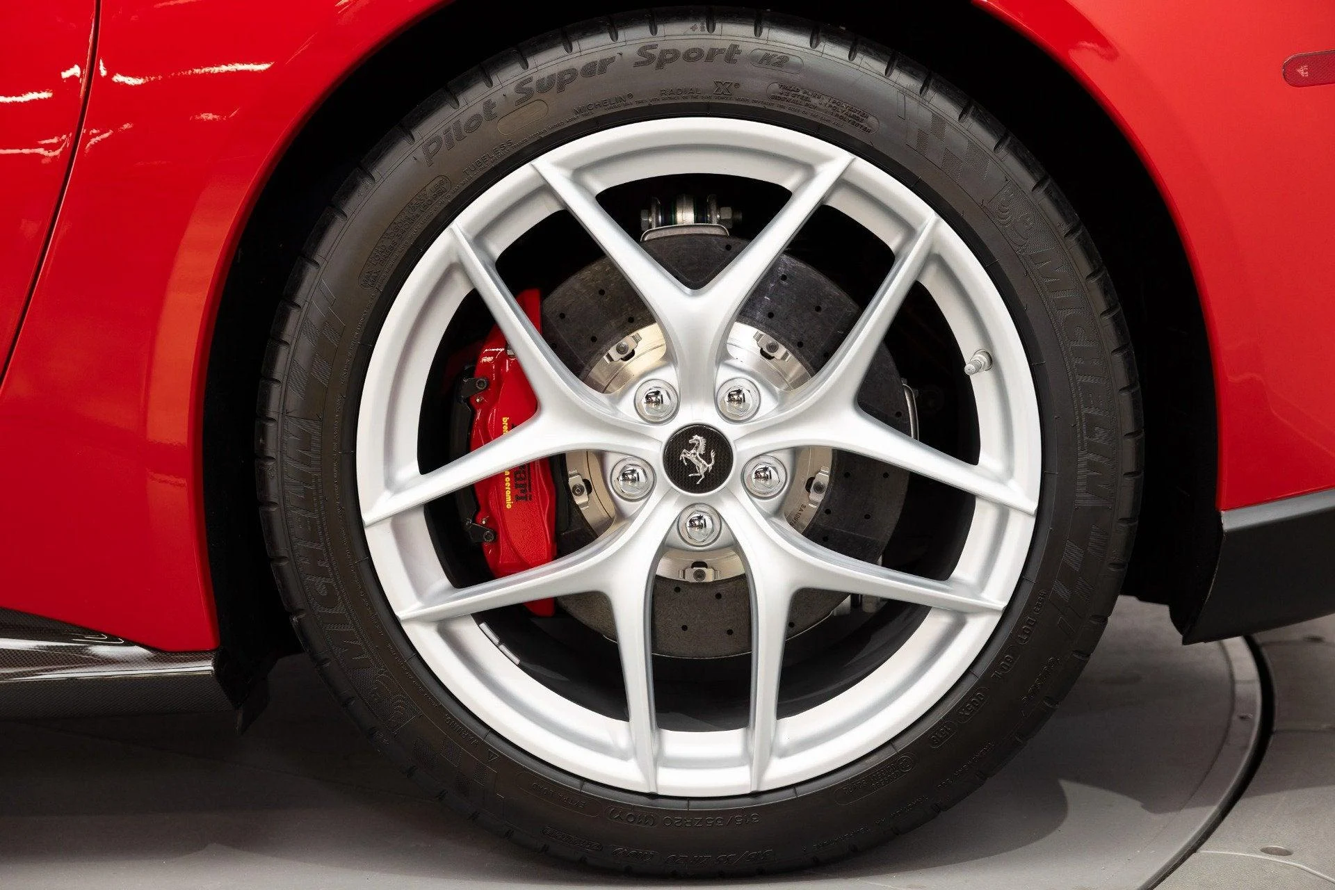 mph013_1362188463_Used_2017_Ferrari_F12berlinetta_1787147092_17cdaddb48