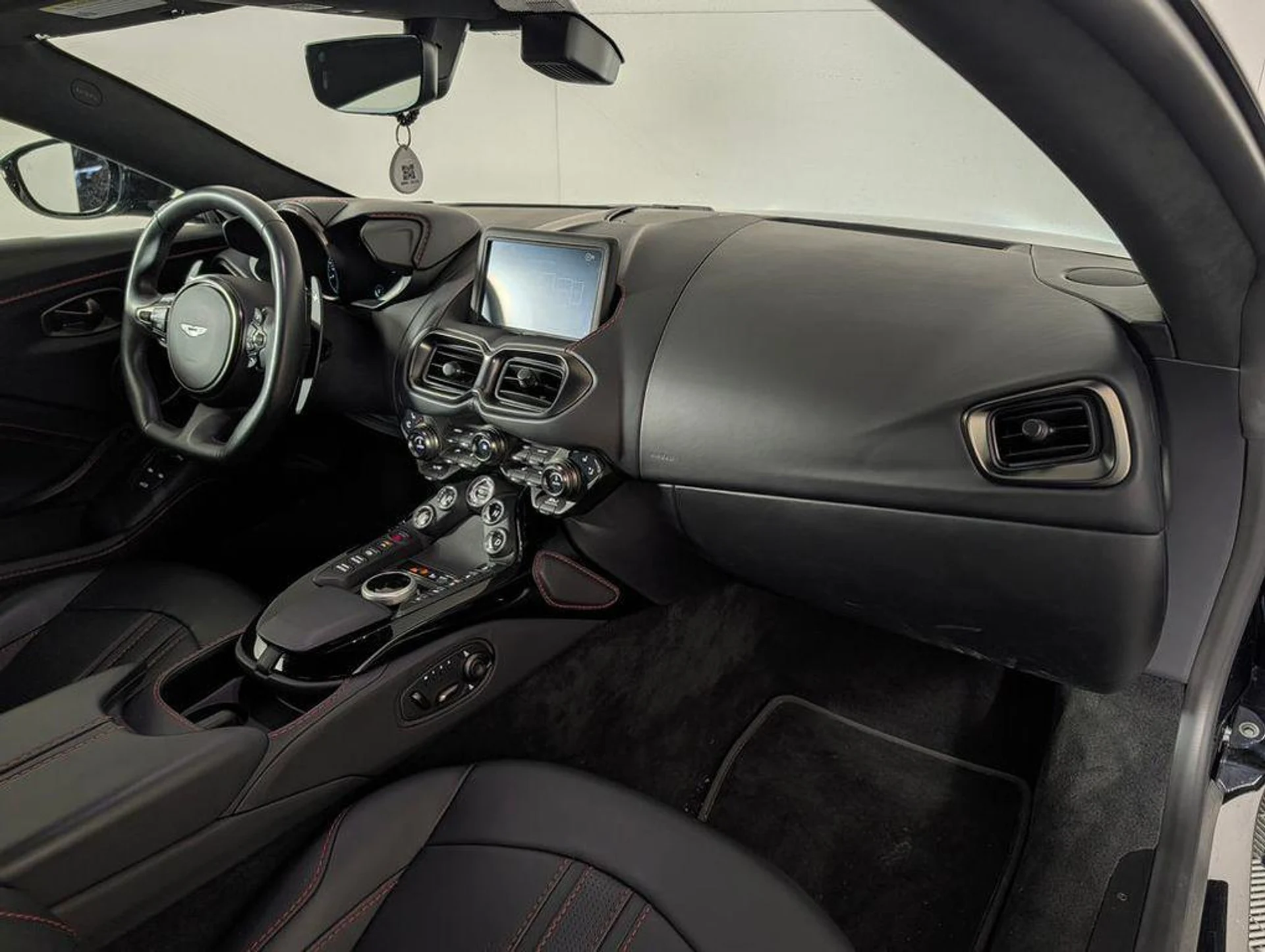 mph013_1363462505_Fq_Mi_L_Nj_Vs1xm_WJ_1_FZUY_5_T_Bt4p_V4_5bc077d8a0