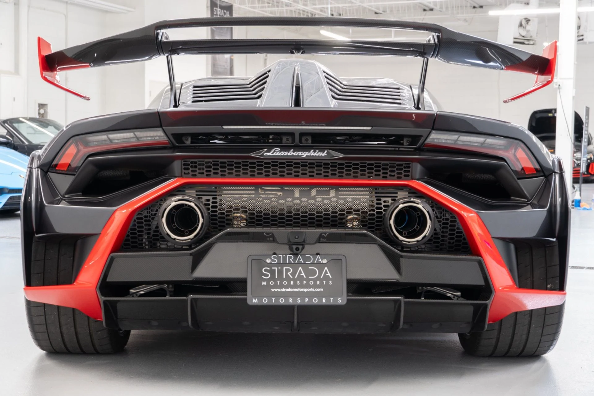 mph013_1378214195_Used_2023_Lamborghini_Huracan_STO_1759172938_dd538c2bb4
