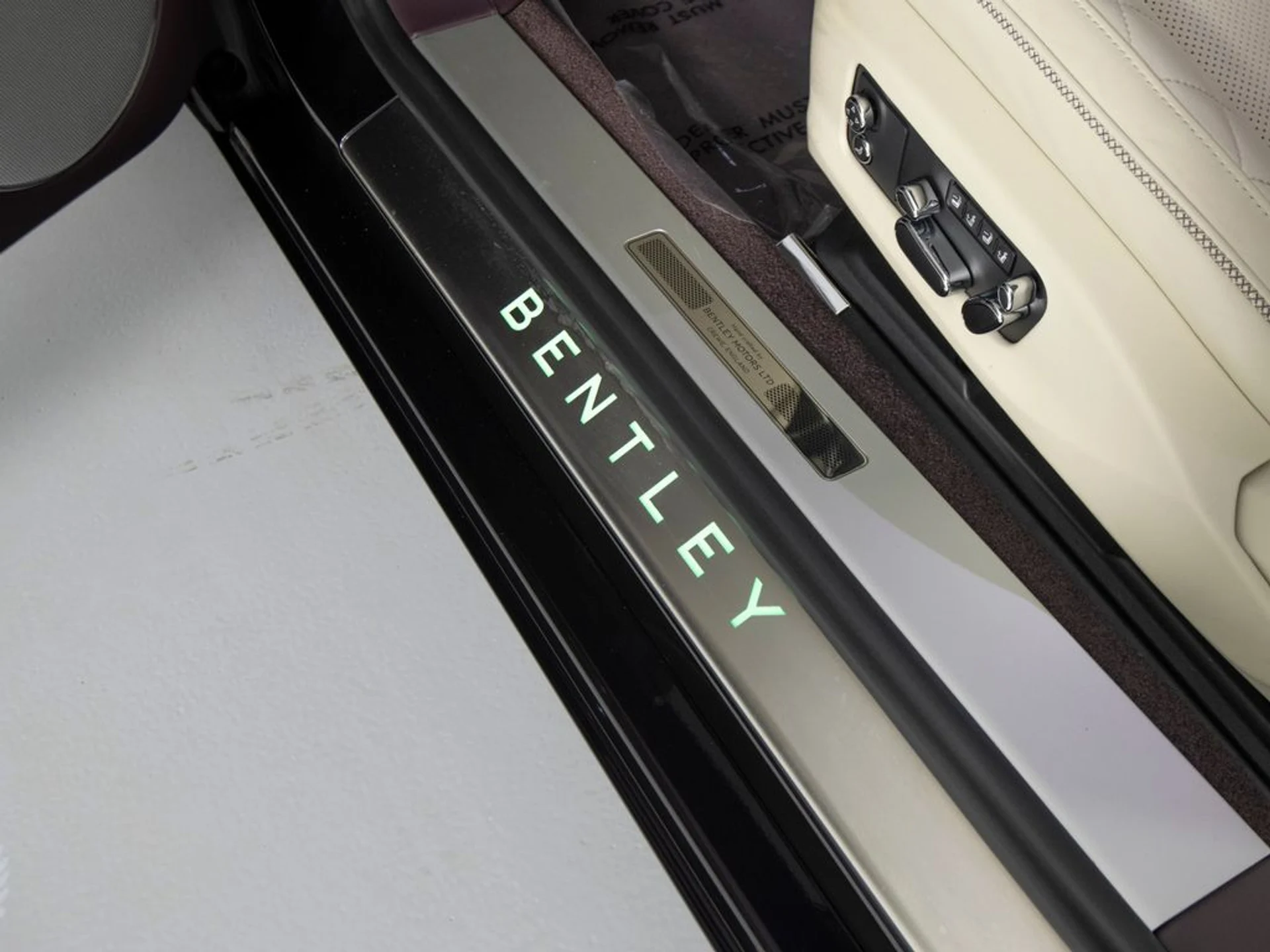 mph013_1387766812_1db7f1d5b1ce2e9f7824d0a31ef4ca23x_0d6913e063