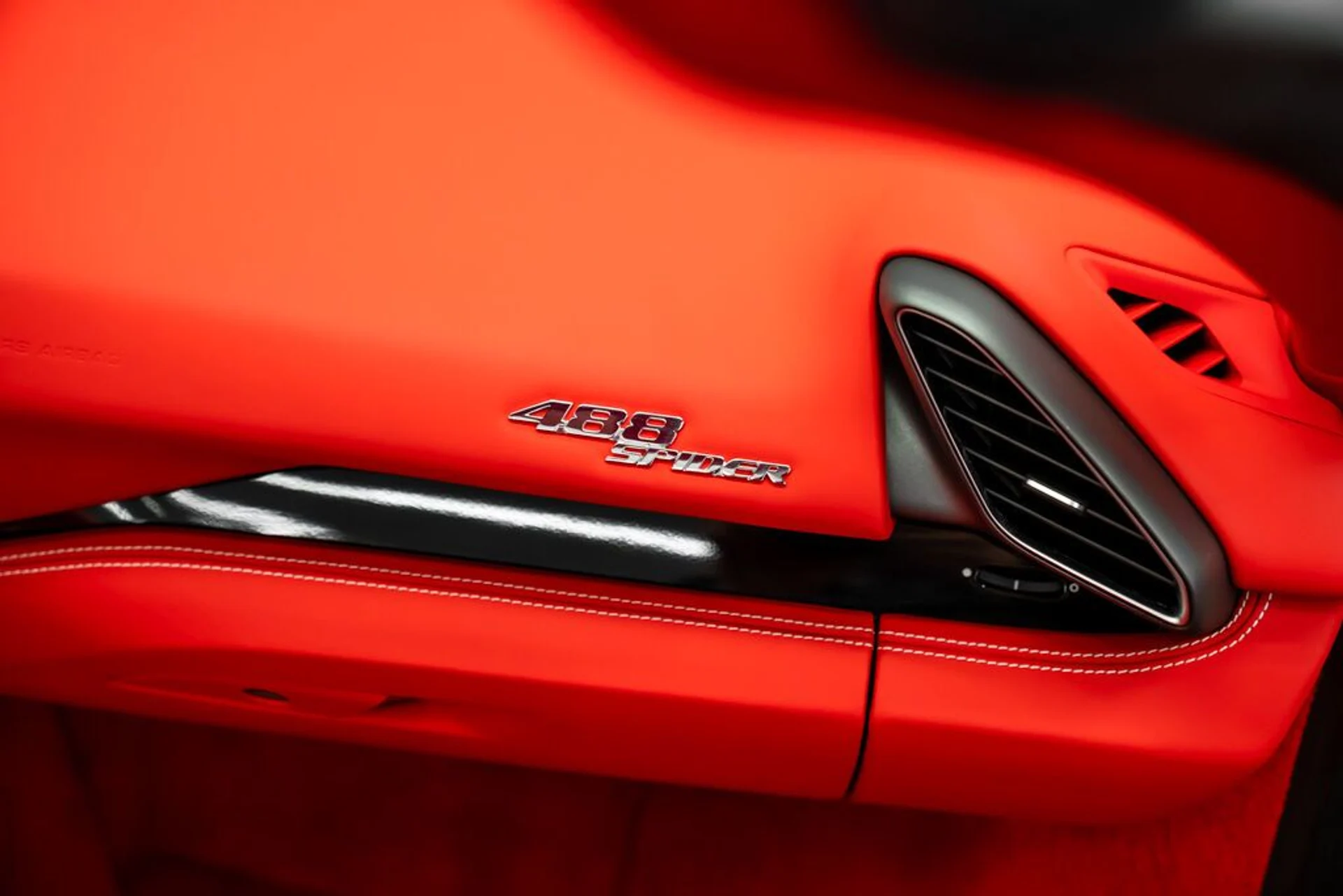 mph013_1390058517_ferrari_488_spider_2019_jpg_v_1754355020_1009806c36