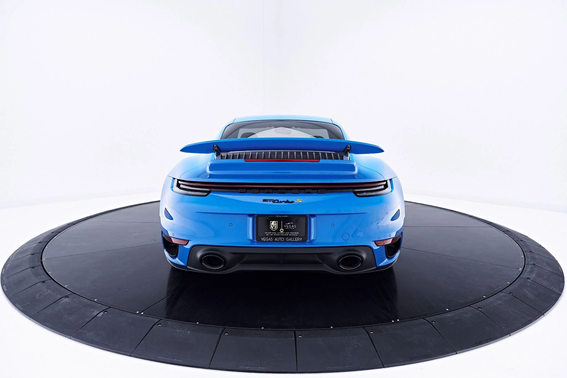 mph013_1394947097_Used_2023_Porsche_911_Turbo_S_1777508485_5aa16b122b
