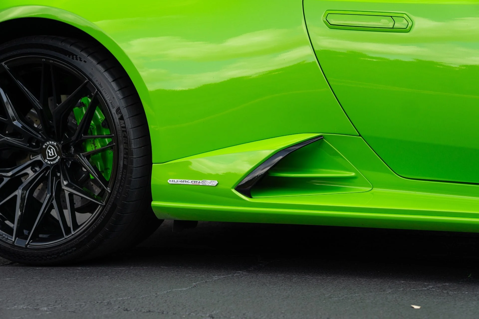 mph013_1399678255_Used_2020_Lamborghini_Huracan_EVO_1770872075_90206c70b1