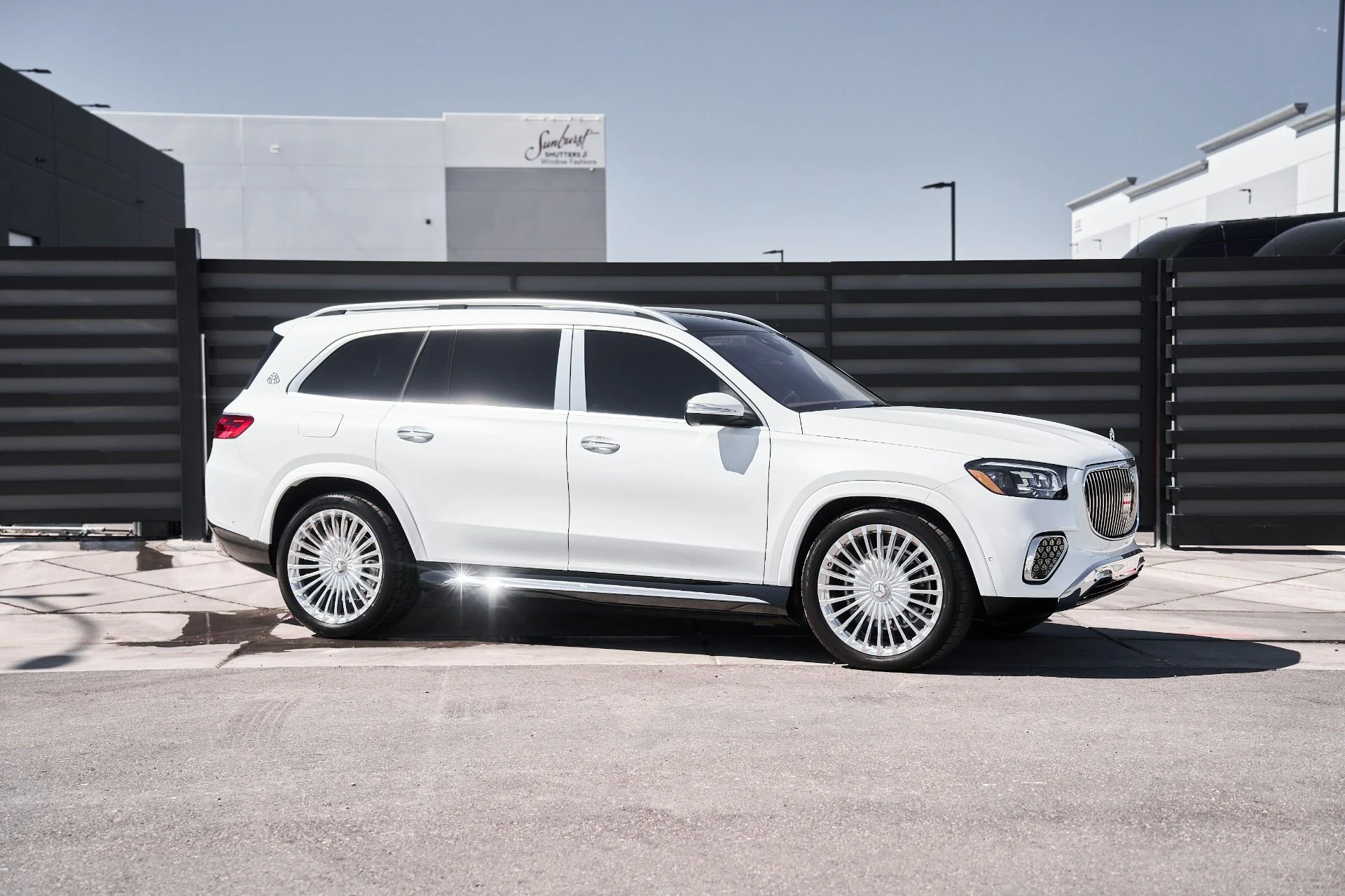 mph013_1404672476_Used_2025_Mercedes_Benz_GLS_Maybach_GLS_600_1759509778_31e2350d71