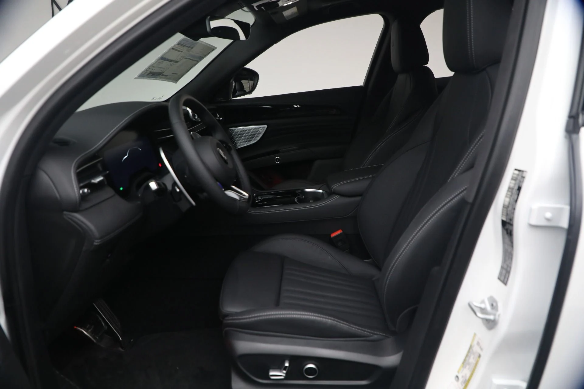 mph013_1406658227_New_2026_Maserati_Grecale_Modena_1771341407_6571e30ad7