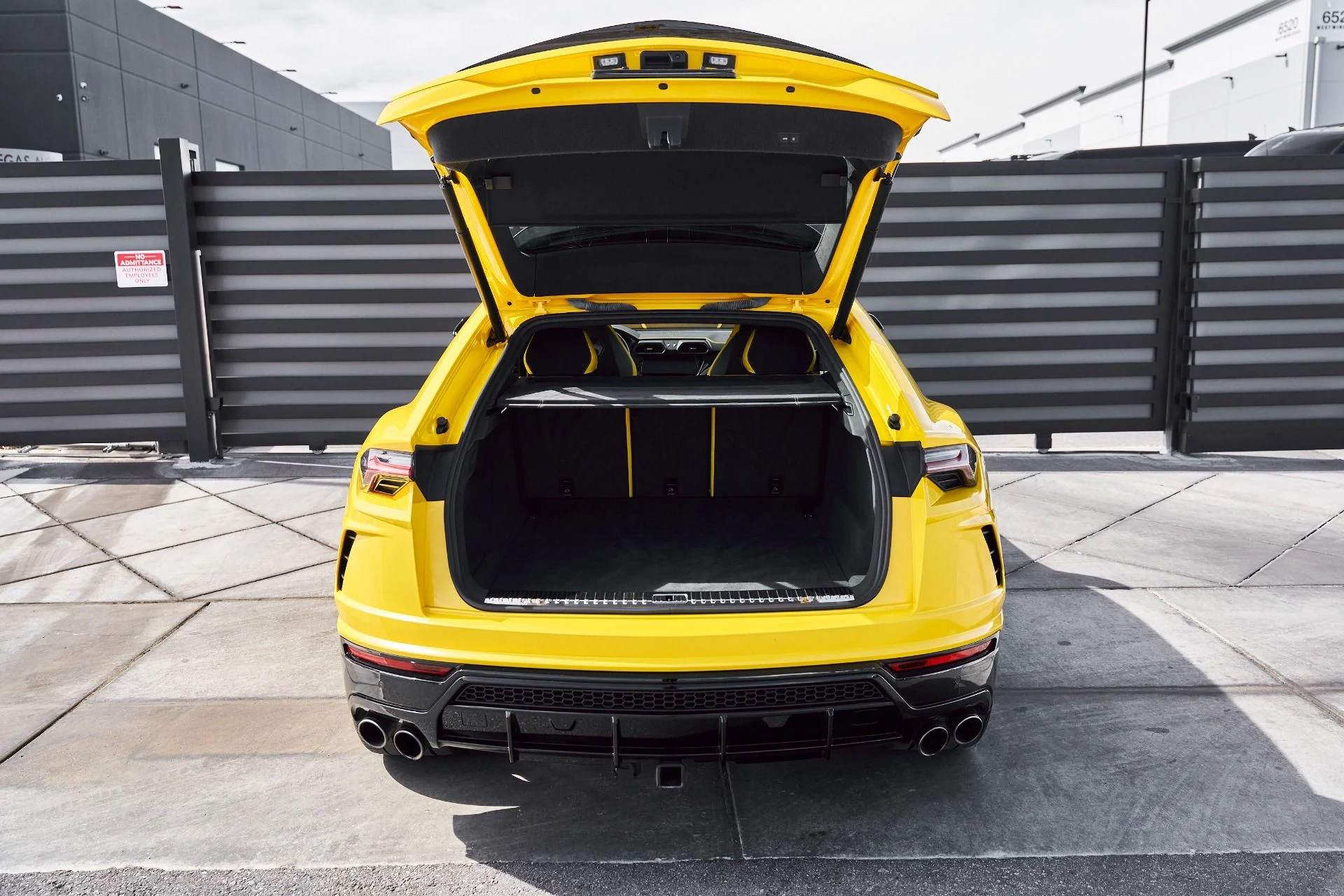 mph013_1423681577_Used_2021_Lamborghini_Urus_Pearl_Capsule_1772843448_4bbaa85f63