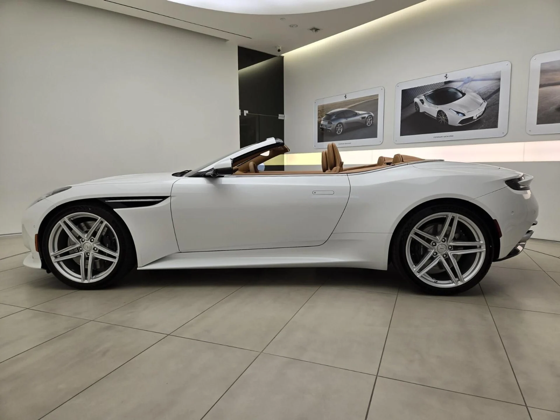 mph013_1428258238_New_2026_Aston_Martin_DB_12_Volante_1756187308_7359bc02e8