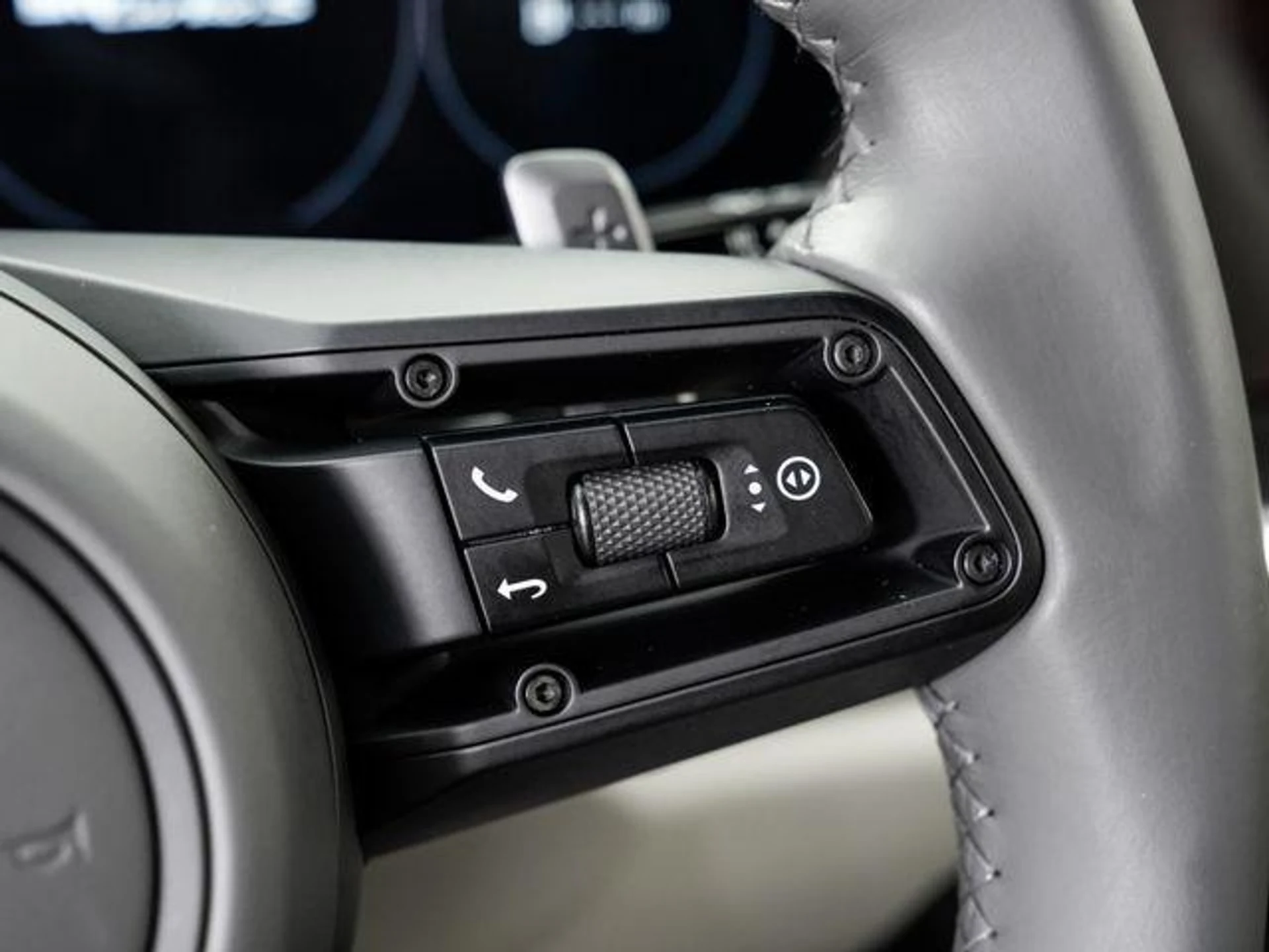 mph013_1429888702_e_X78f1_Ygrkw_B_Dmiv_TW_Qvf_V0lhj8_d5b0f5bae0