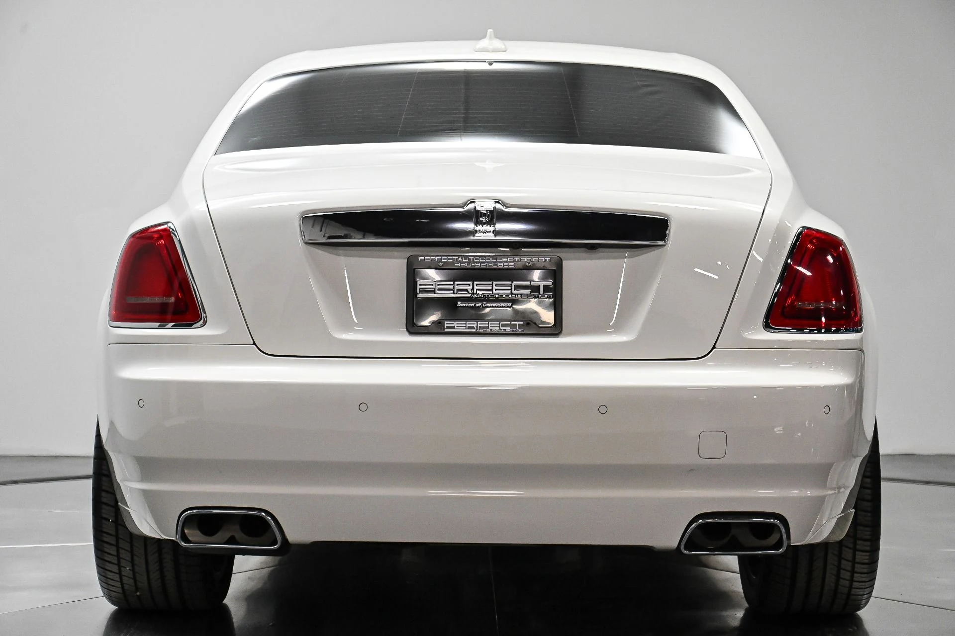 mph013_1432475298_Used_2017_Rolls_Royce_Ghost_1749695060_fafb02623d
