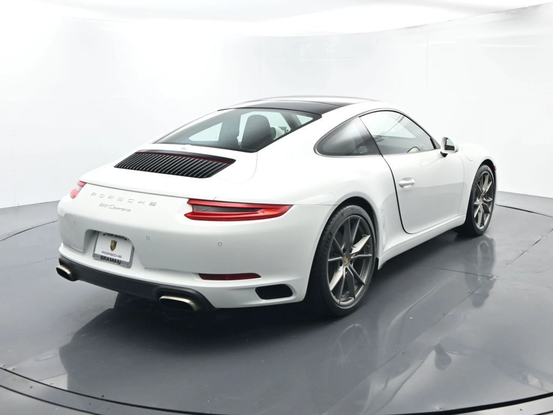 mph013_143355267_eb50843927002bbc3ca296495dec9491_5b3ea6e3b2