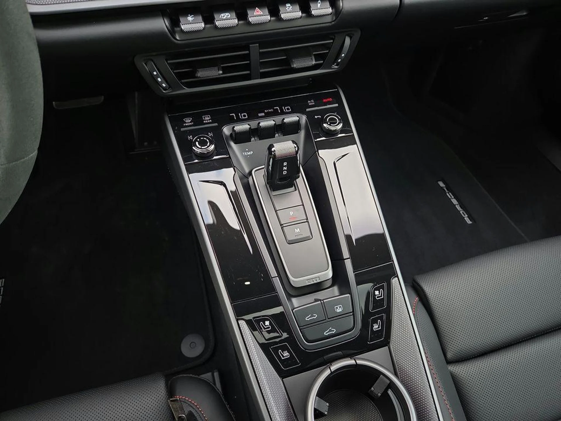 mph013_1444638098_g_AP_9_MNN_P_Gmw_N_Hu7e_Gw_U_Cbomo_UE_e9901f1968