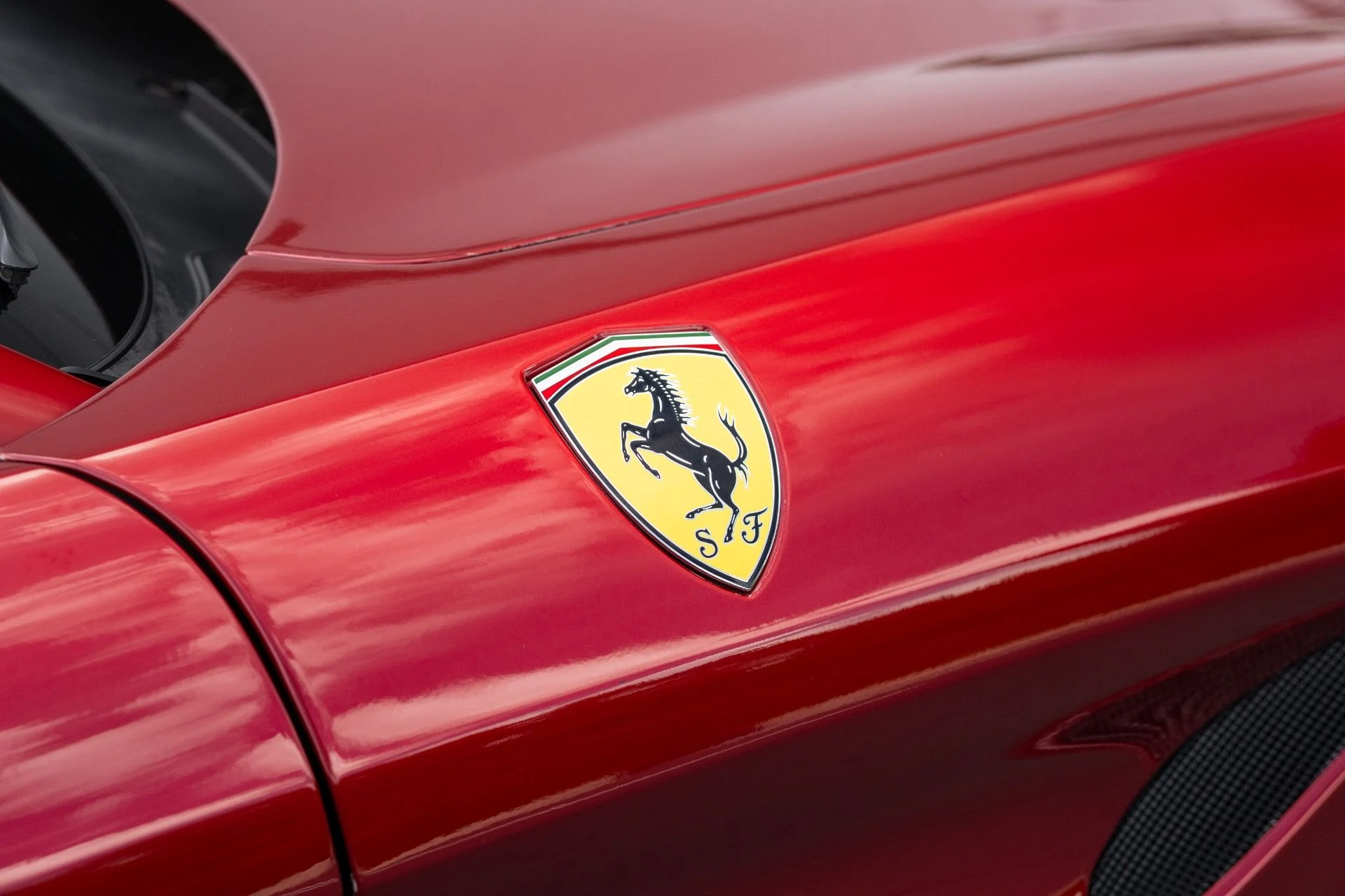 mph013_1455777787_Used_2015_Ferrari_California_T_1773337239_7a62bf535b